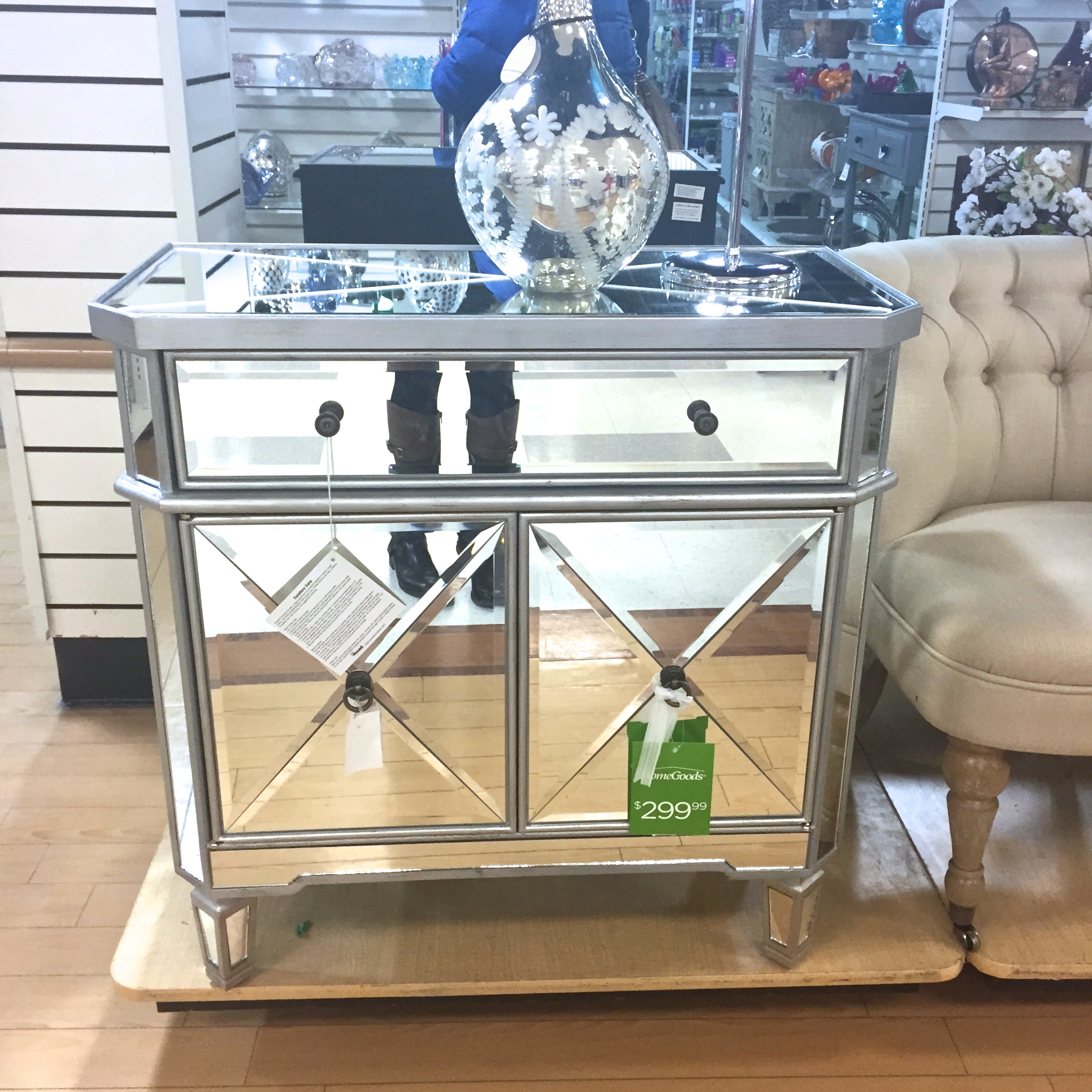 Mirrored Nightstand |Glam Life Living| Tips on Home Decor