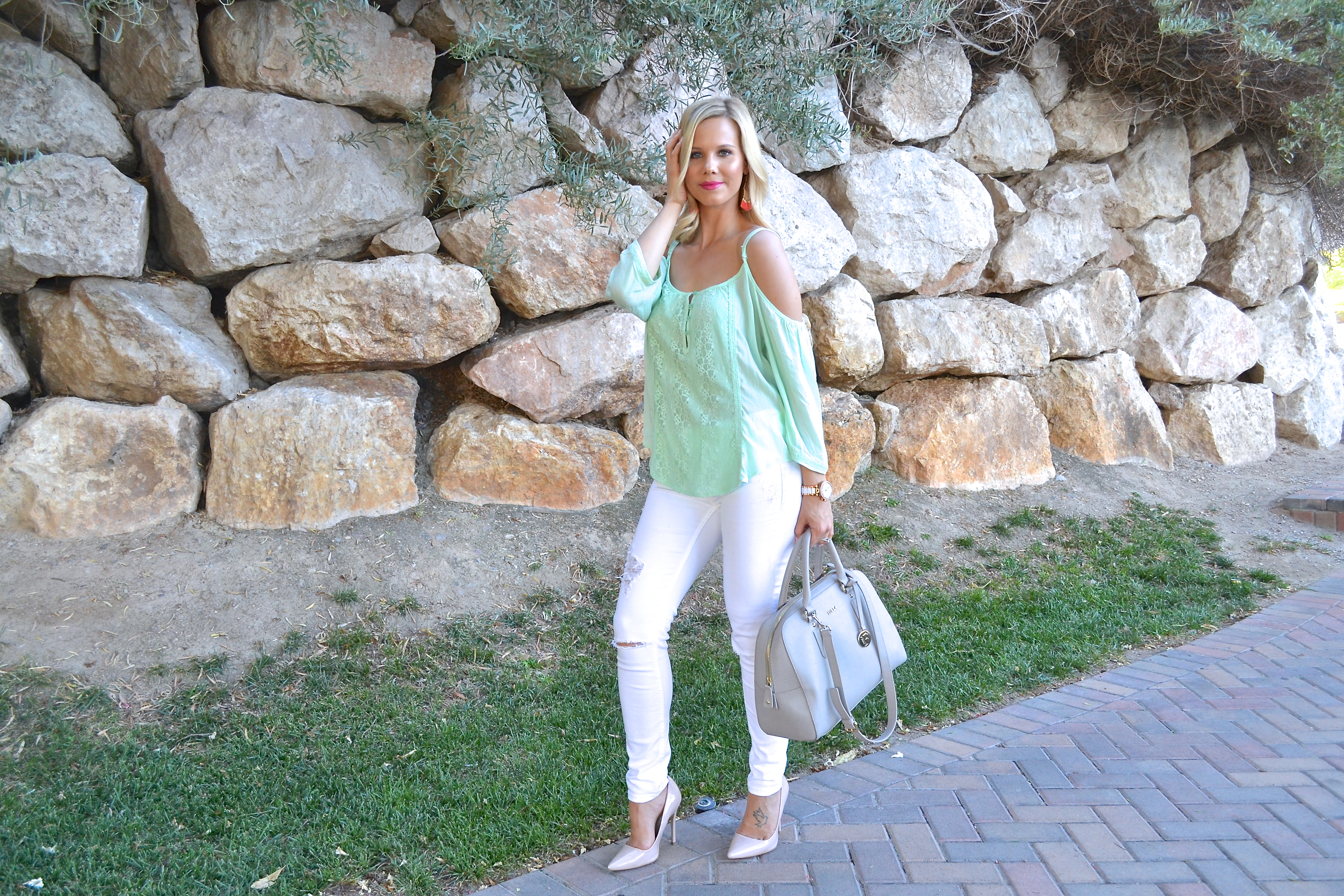 How to Style an Outfit