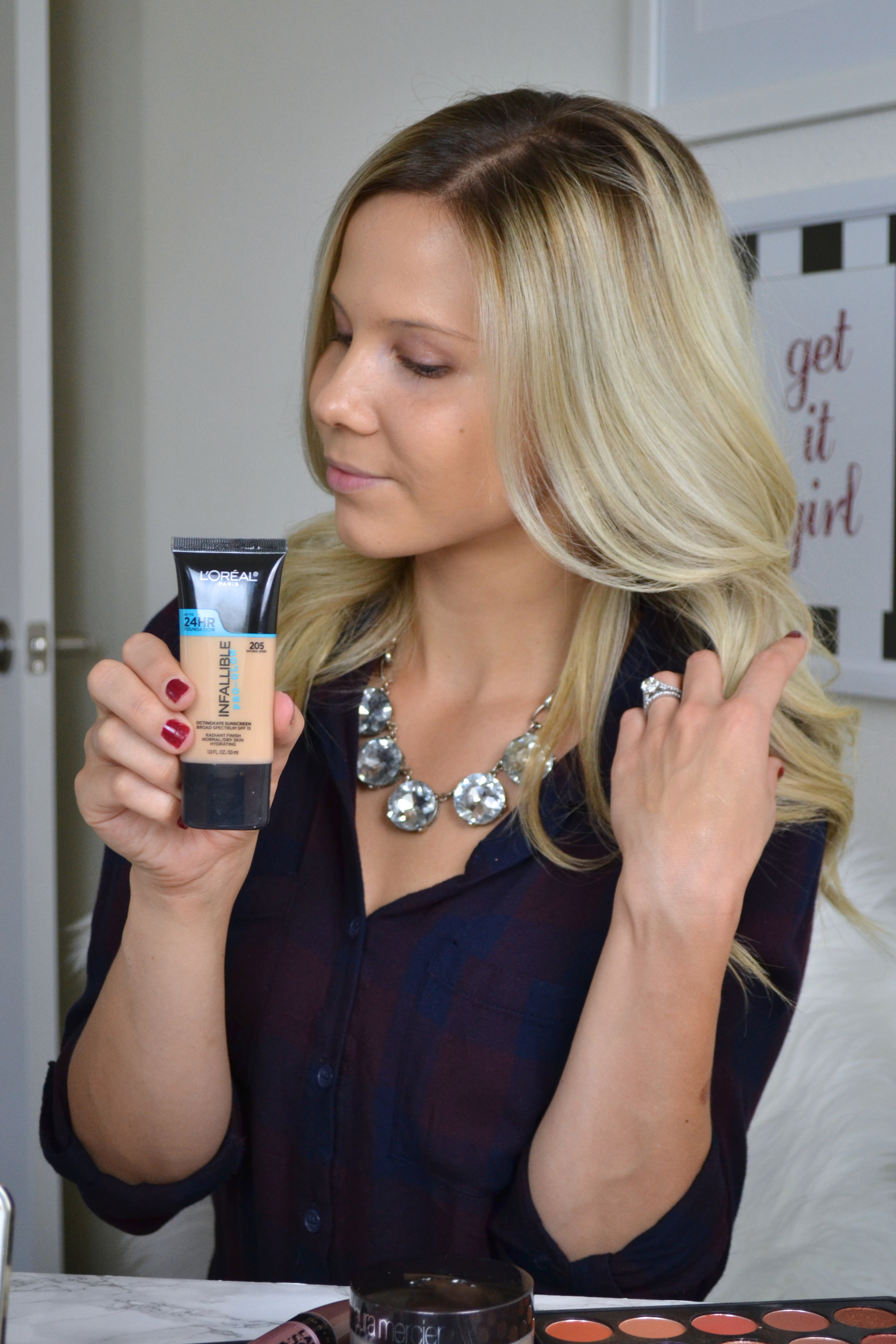 L'Oreal Pro Glow Foundation |Fall Makeup Look| glamlifeliving.com