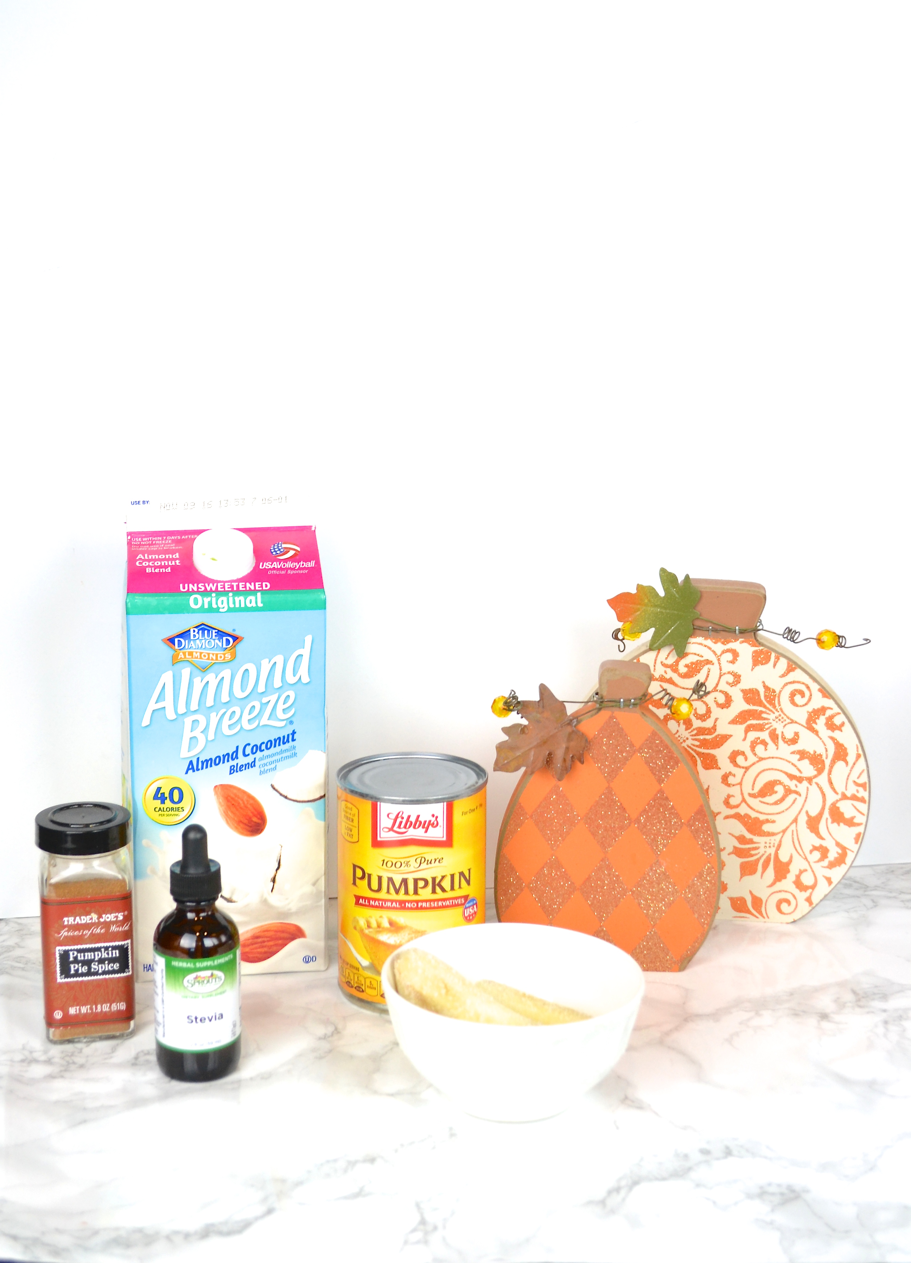 Healthy Pumpkin Pie Smoothie Ingredients on glamlifeliving.com