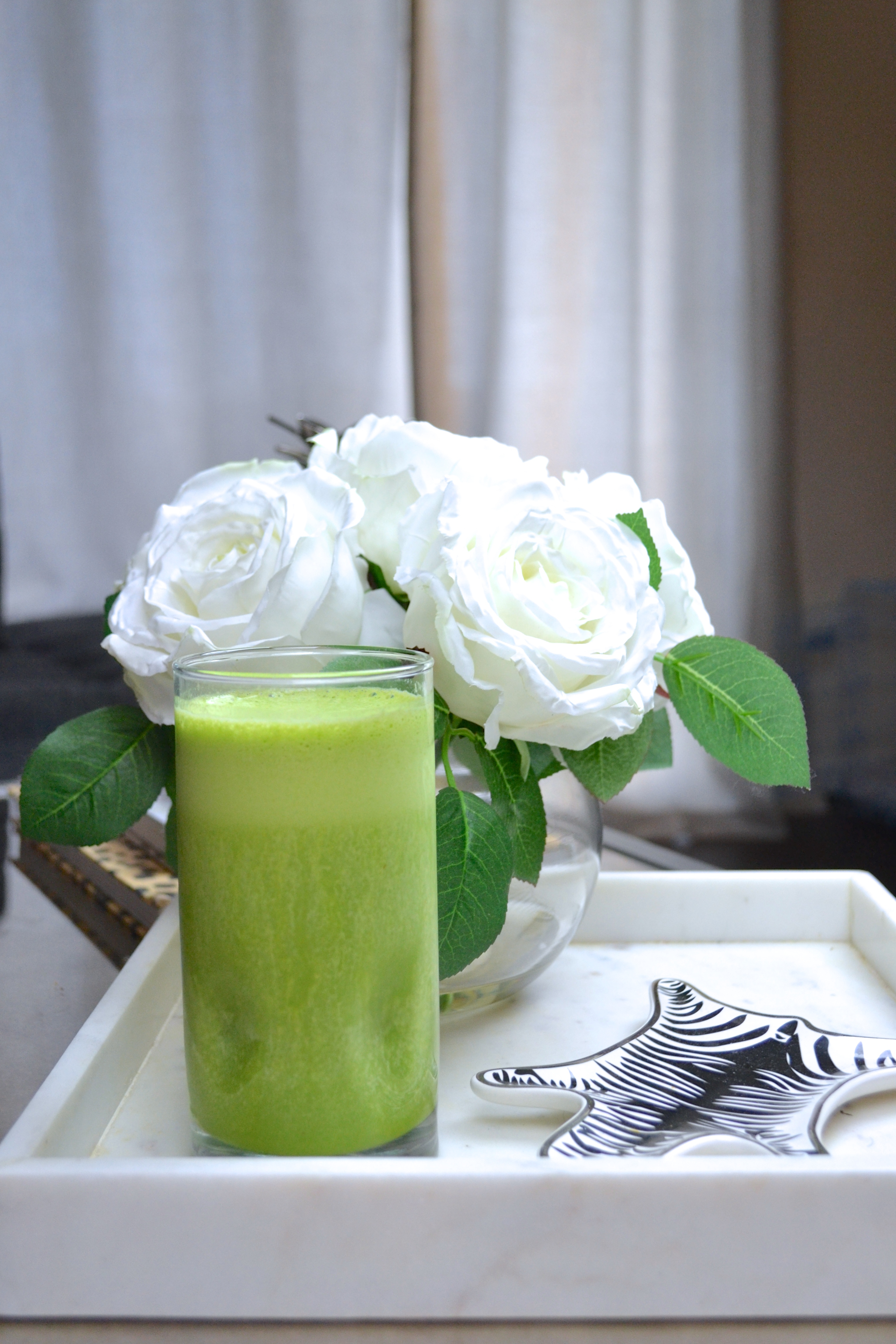 Green Smoothie |smoothie recipe| glowing smoothie, healthy, vegan, morning routine, morning, breakfast