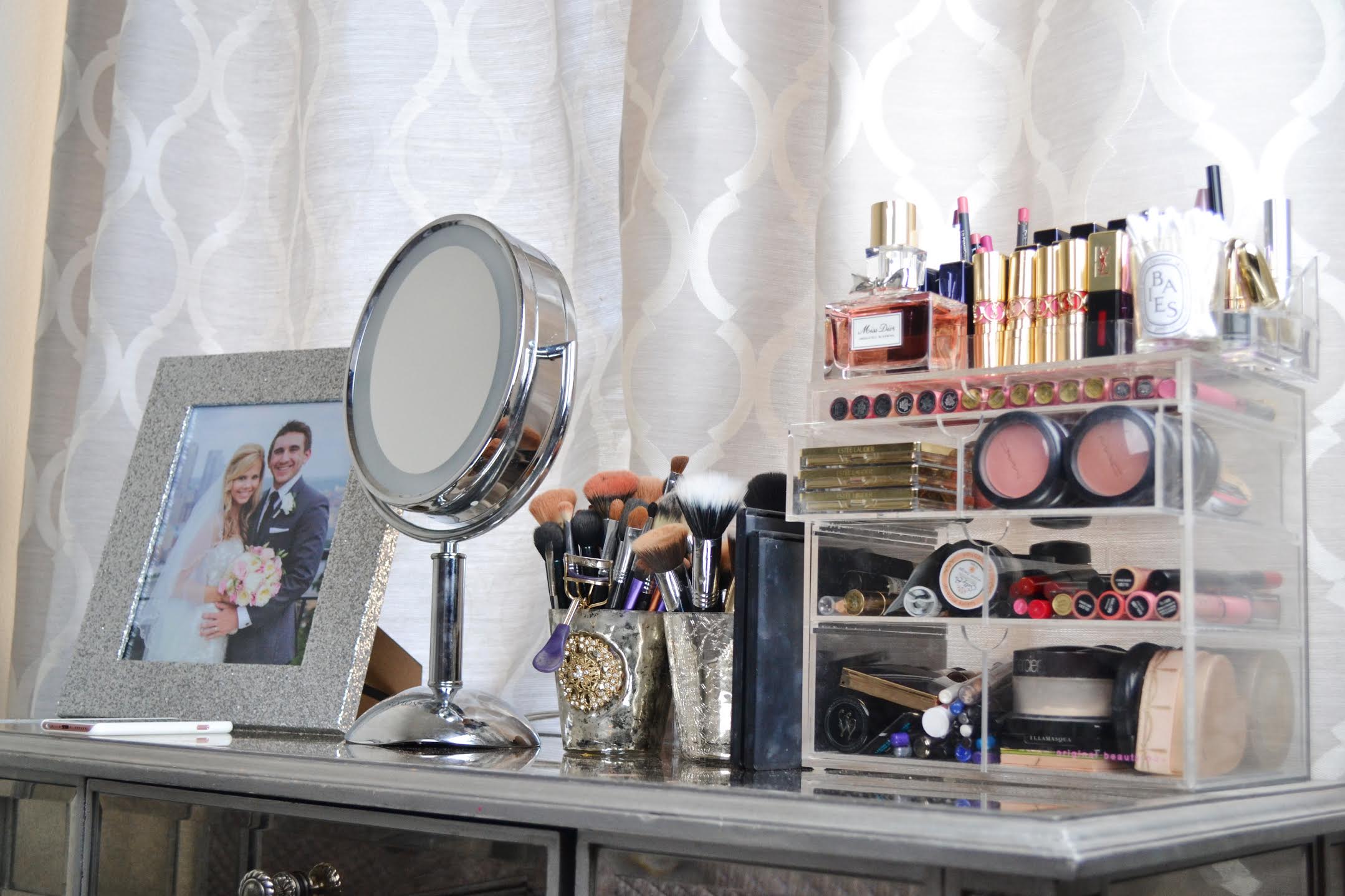 |Morning Beauty Routine| makeup, vanity, desk, glambox, beauty, mirror