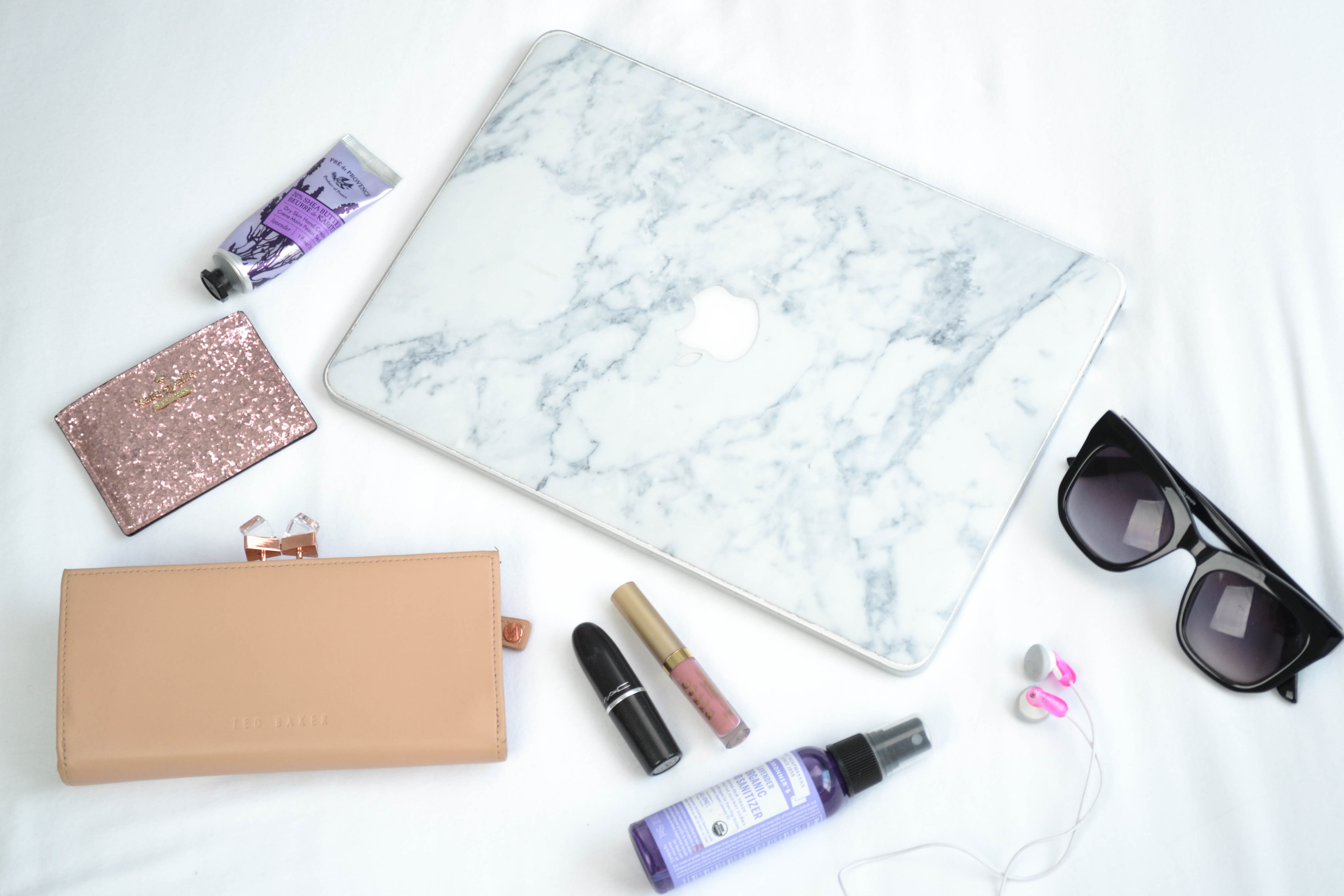 Work Bag Essentials | What's in My Work Bag|