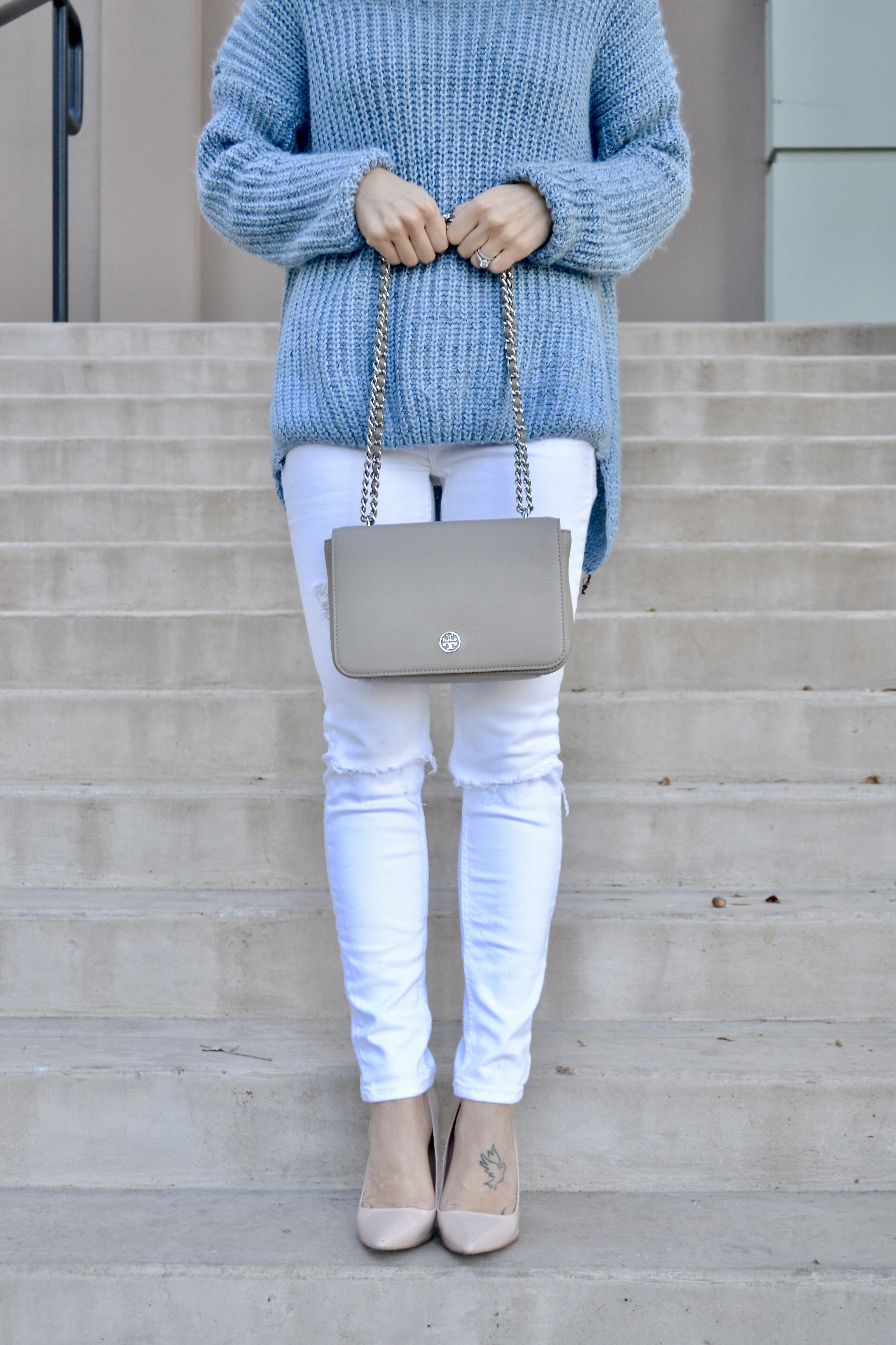 white jeans with grey Tory Burch Bag | Glam Life Living|