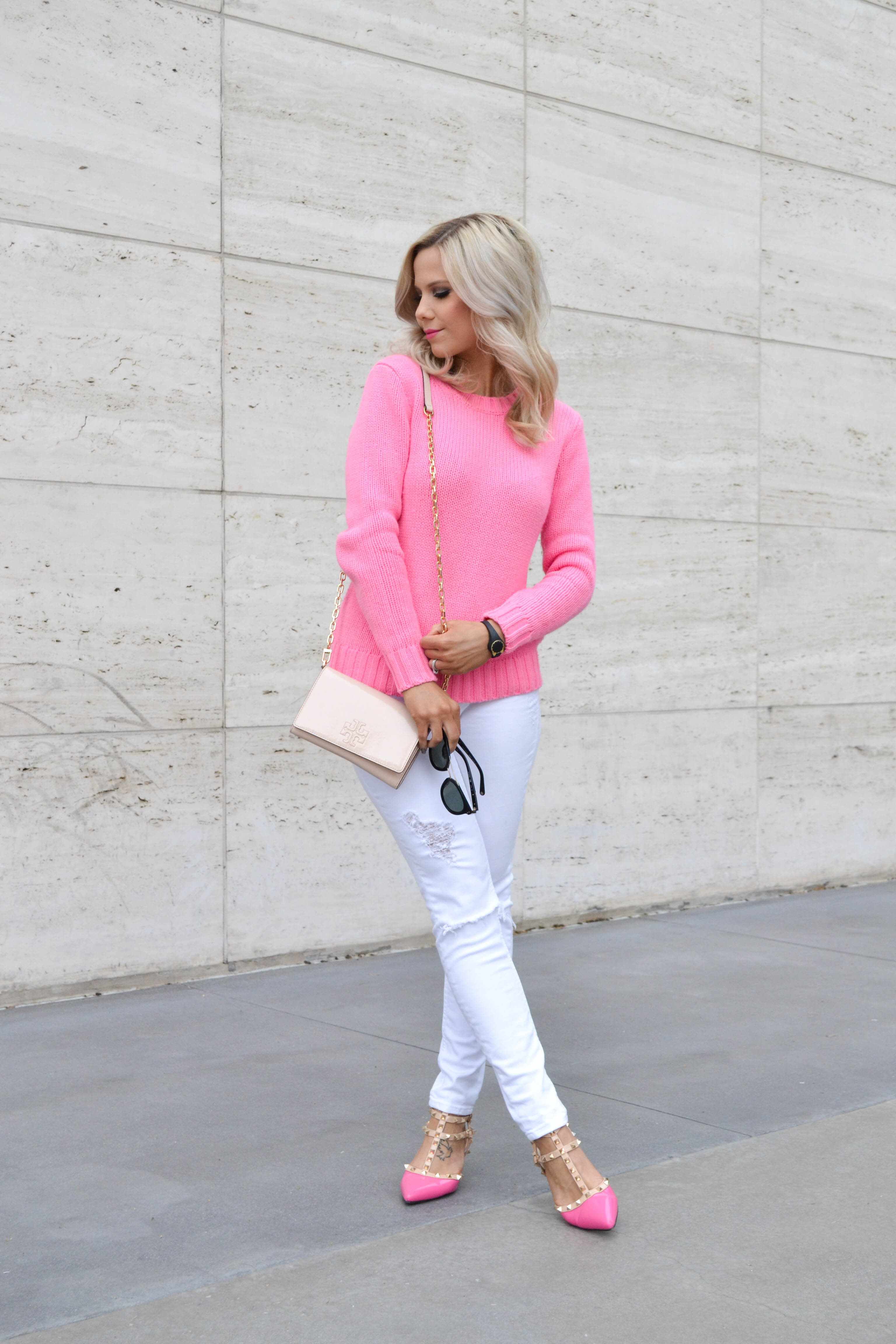 pink sweater, white jeans, valentino dupes, tory burch cross body, henri bendel sunglasses