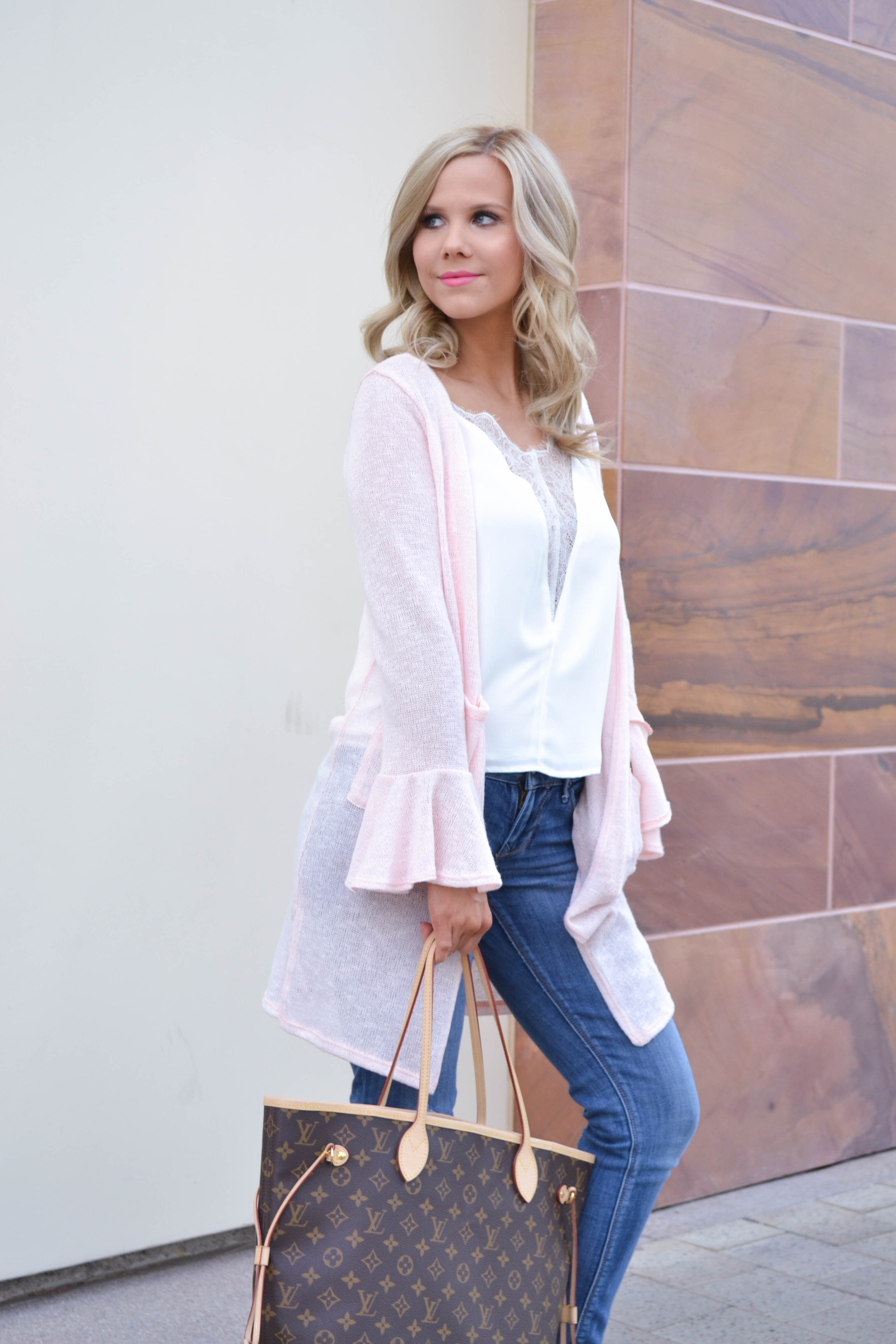 fashion blogger Hannah from Glam Life Living