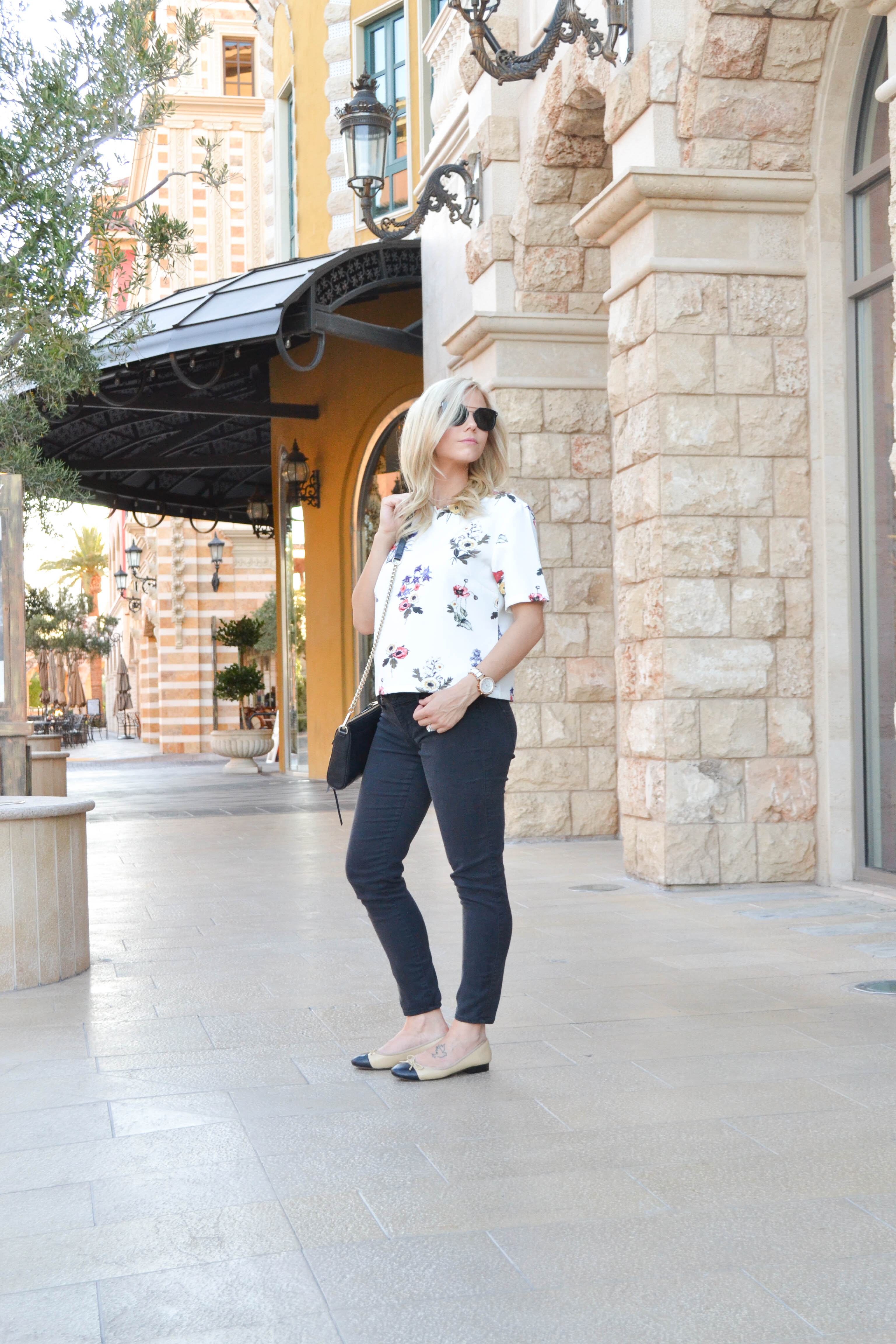 casual style, floral t, chanel flat dupes, fashion blogger style