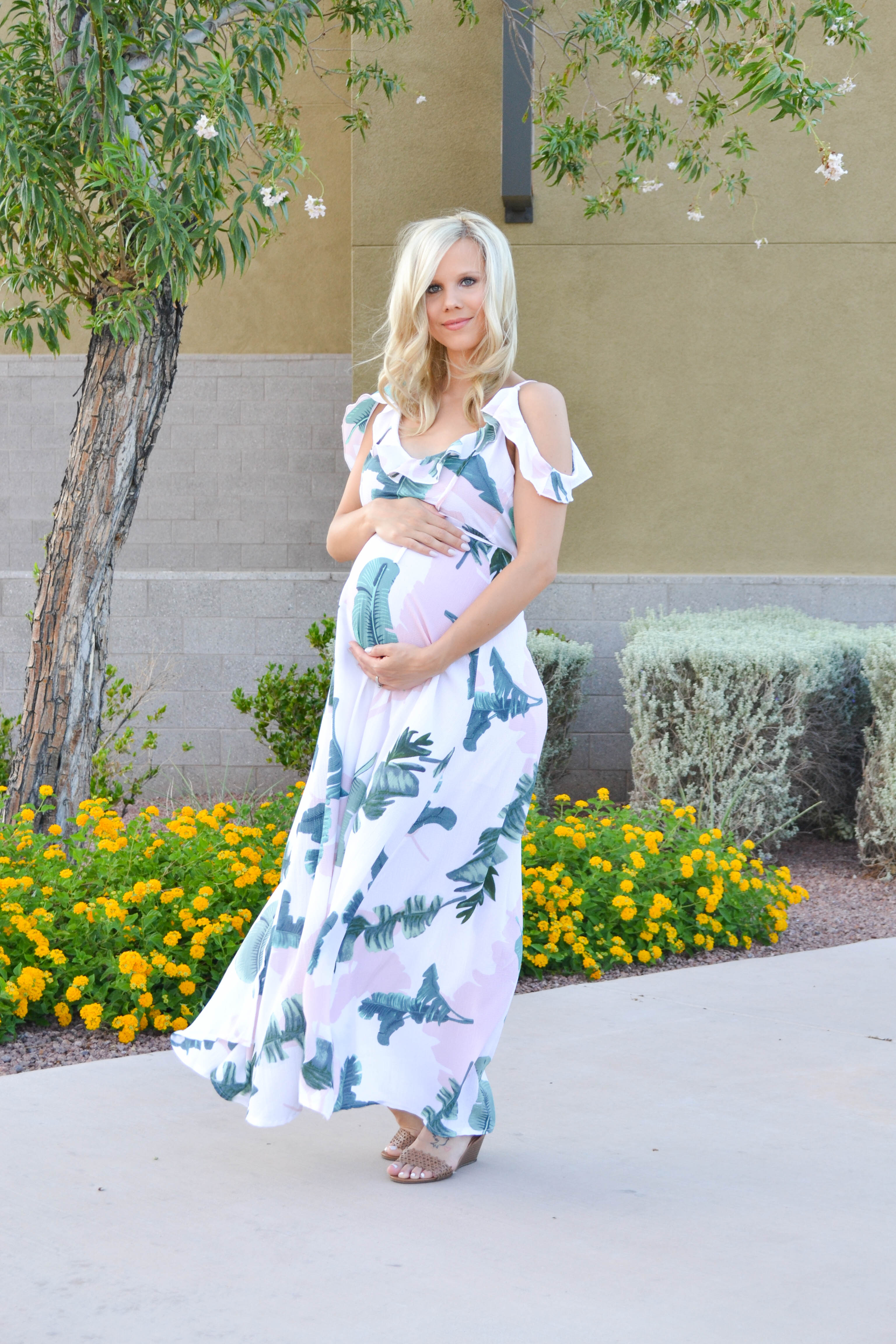 palm print maxi dress, maternity, pregnancy, baby bump, pregnant blogger