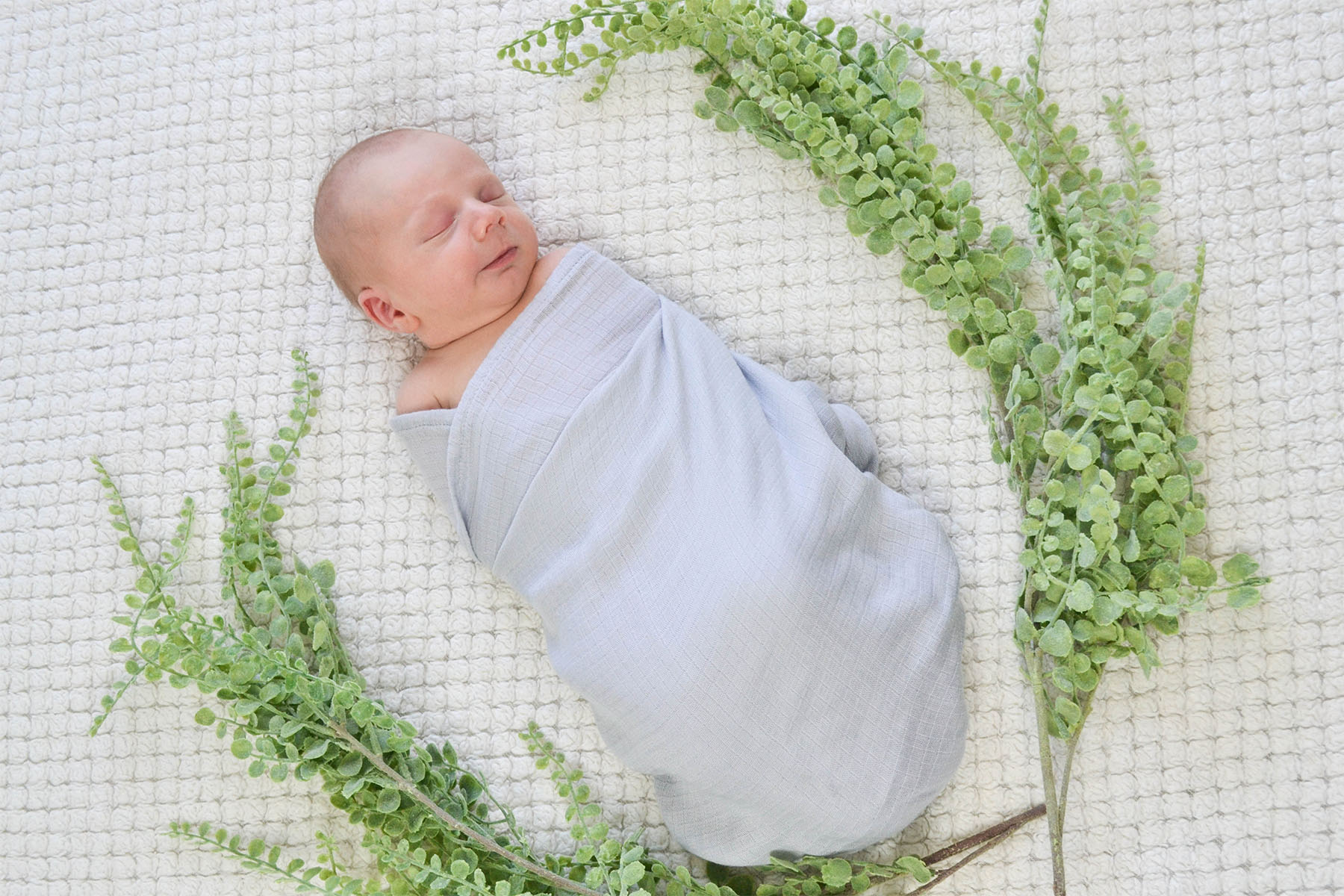 newborn baby photoshoot, baby Oliver, baby boy