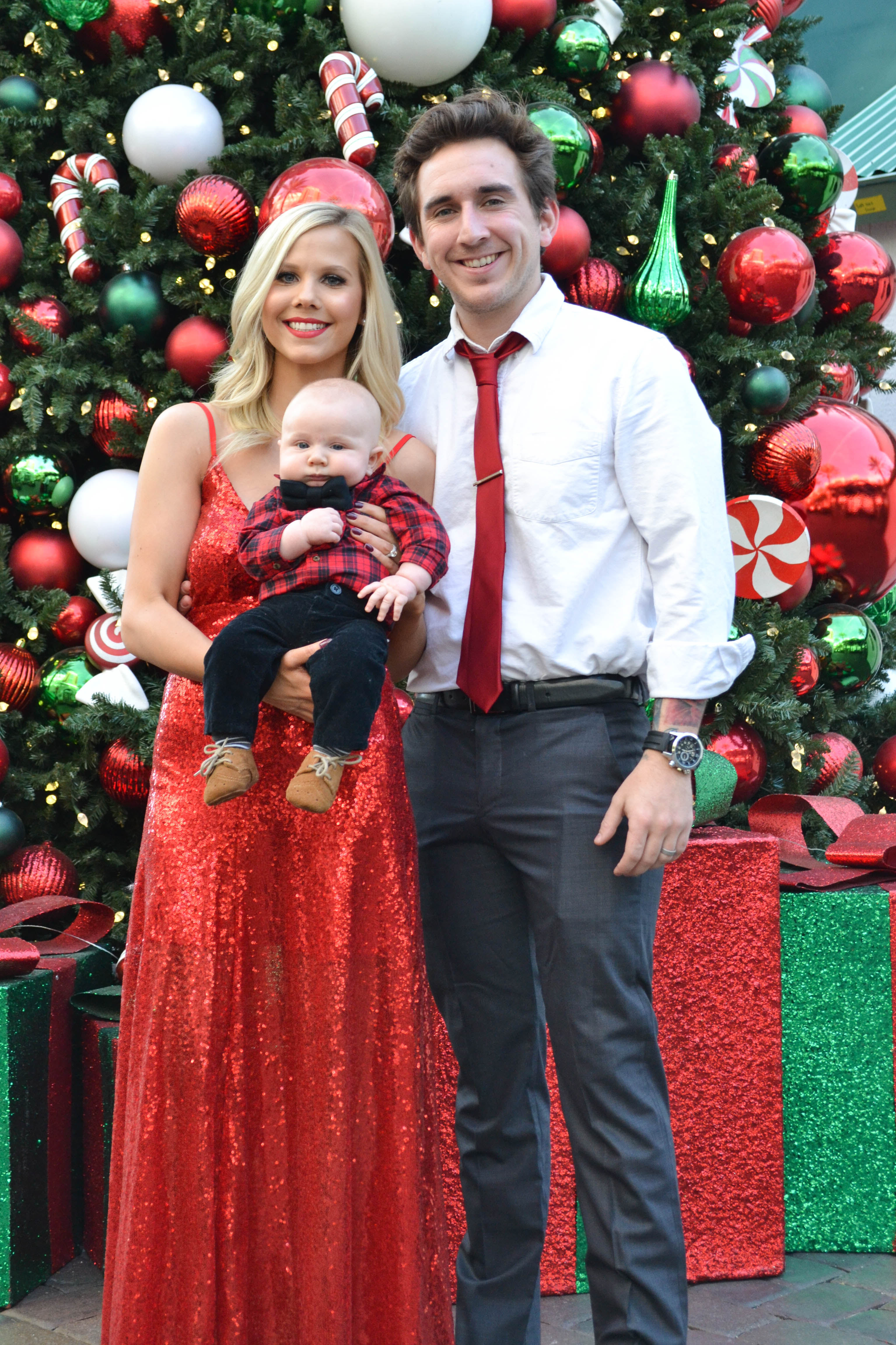 A Holiday Look for the Whole Family, Christmas family photo, christmas photo, Christmas Dress