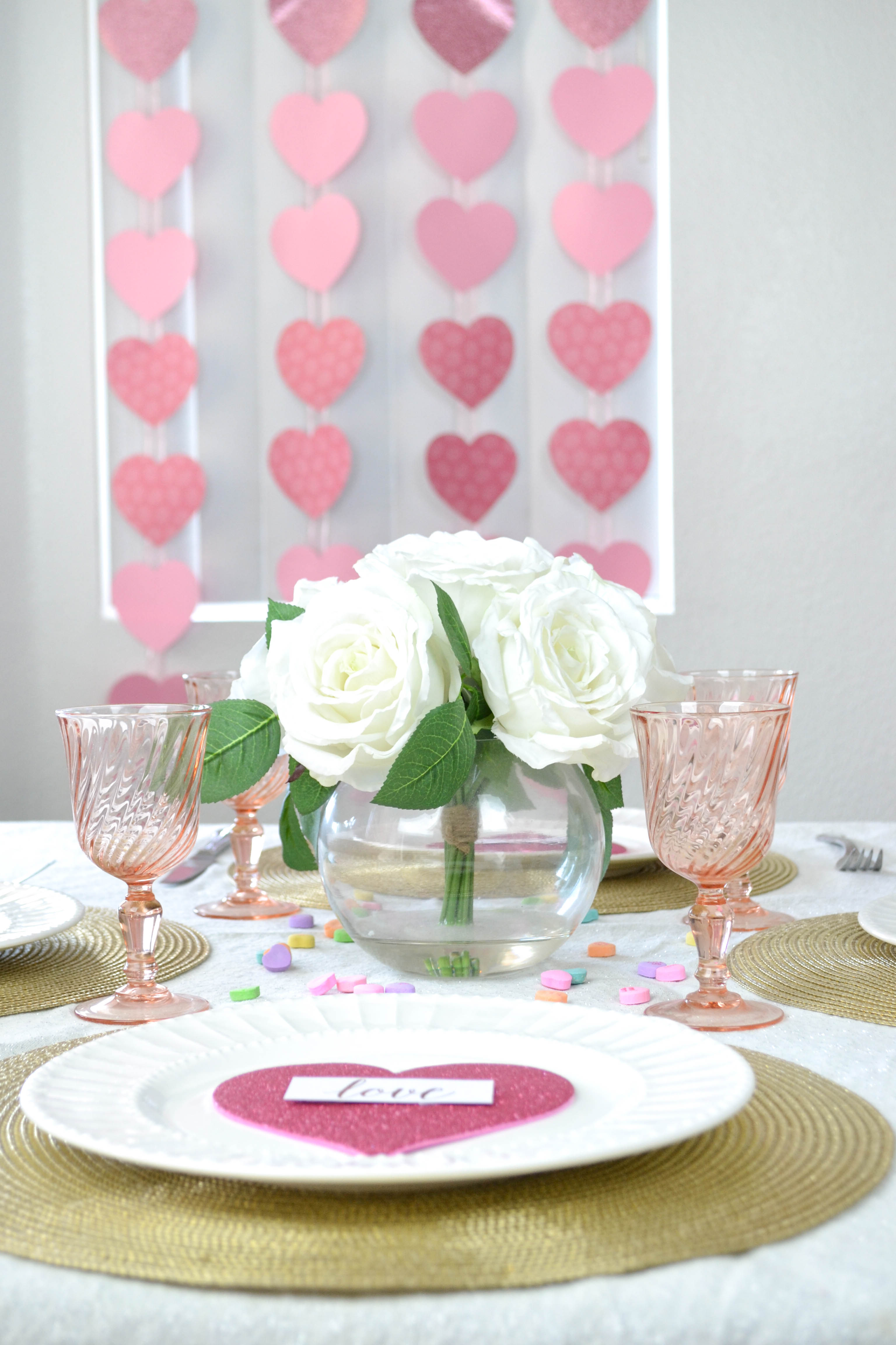 valentine's day breakfast, beautiful vday table, valentine's day party, valentine's day breakfast