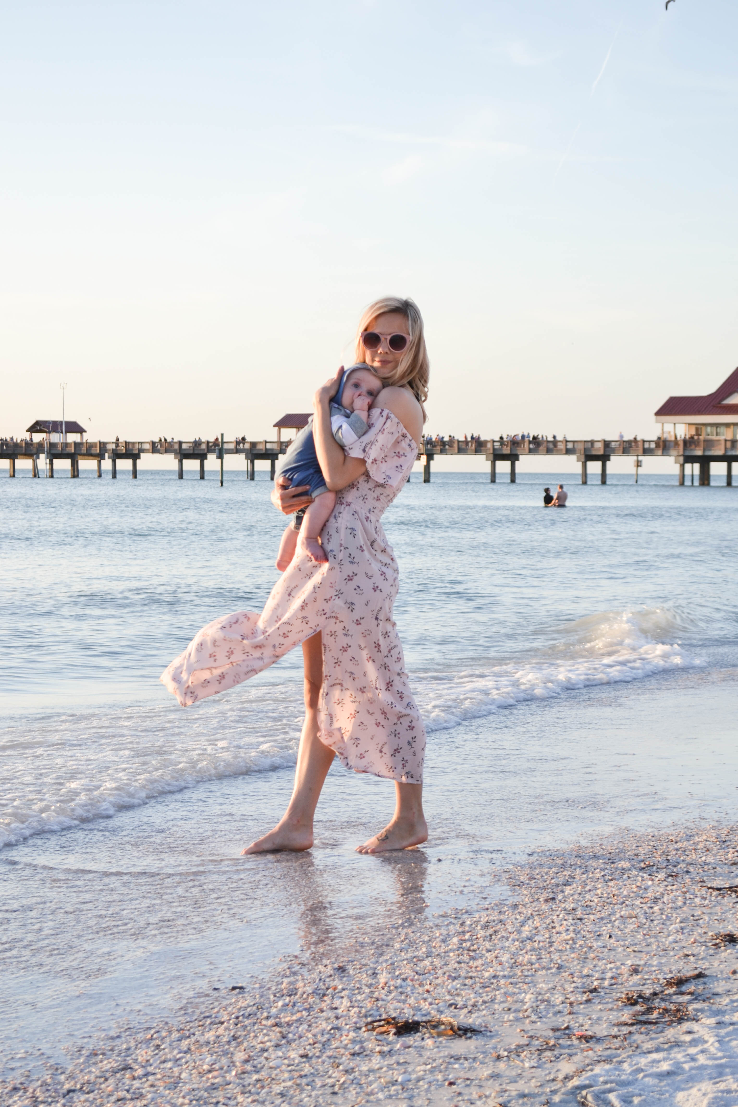 mother and baby on the beach, mom blogger, fashion blogger and baby, a letter to all the do it all women