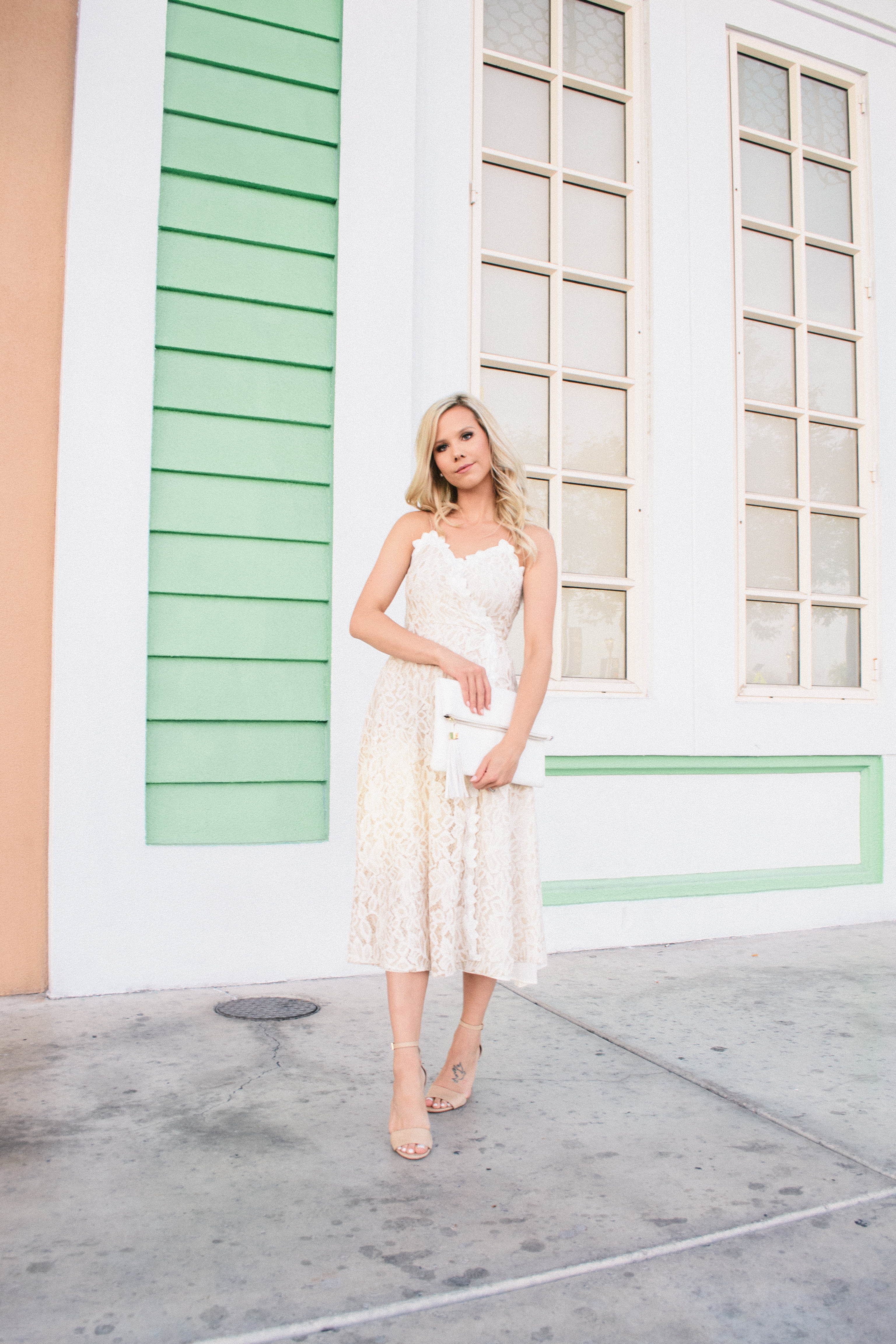 pretty yellow and white lace dress, glamlifeliving, fashion blogger, Las Vegas blogger
