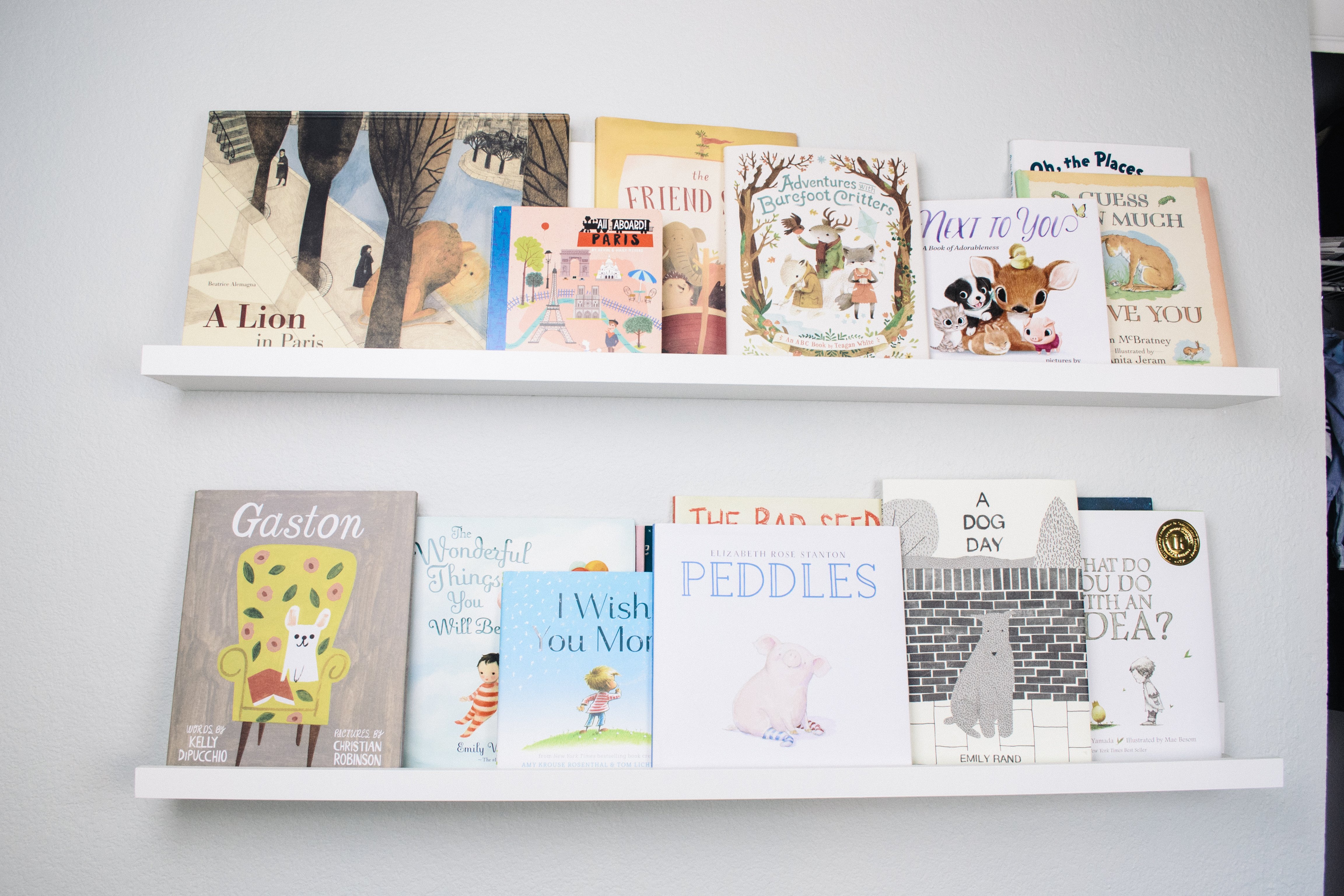 baby book shelves, nursery book display, trendy baby books