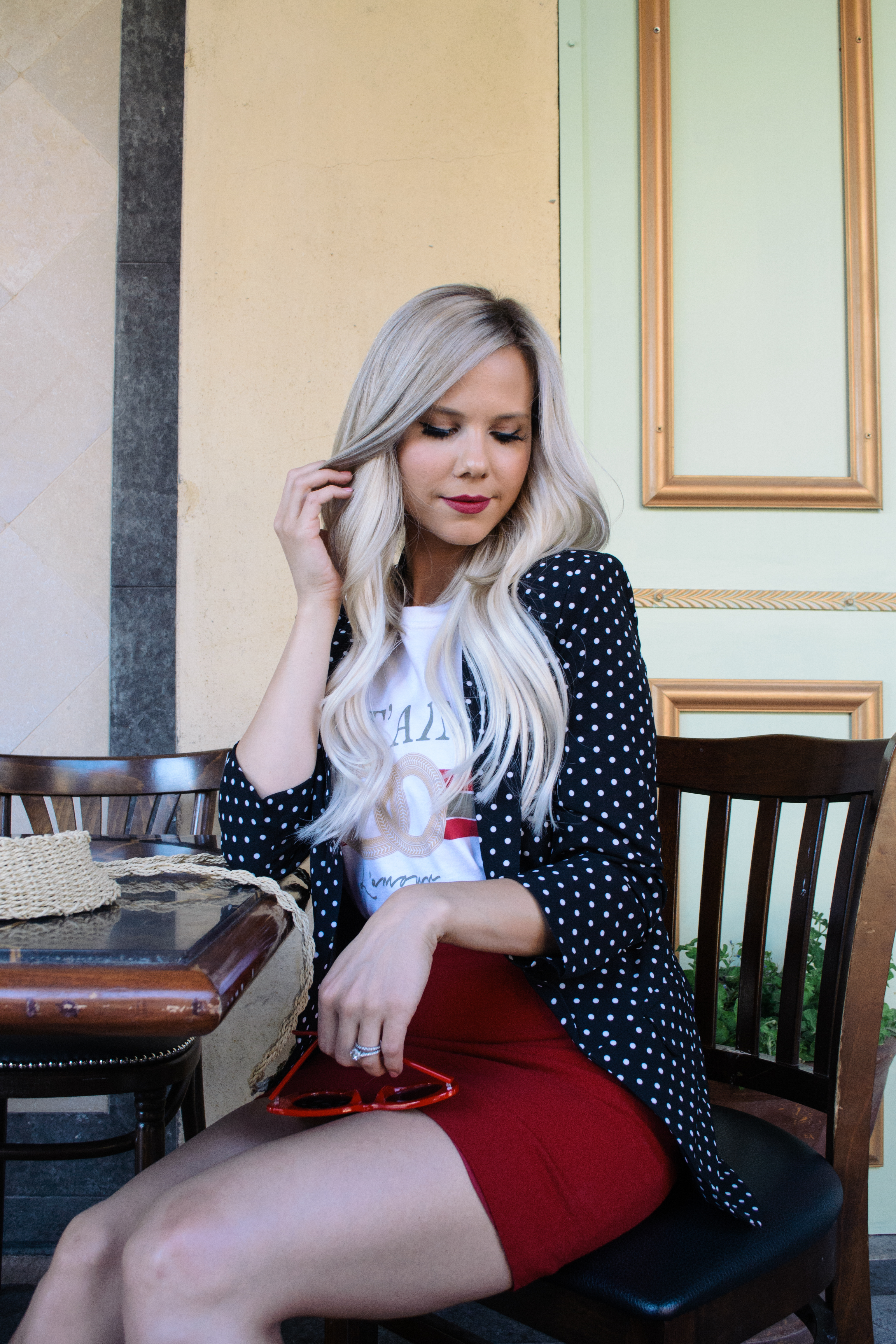 long blonde hair, blonde blogger, french style blogger, parisian outfit 