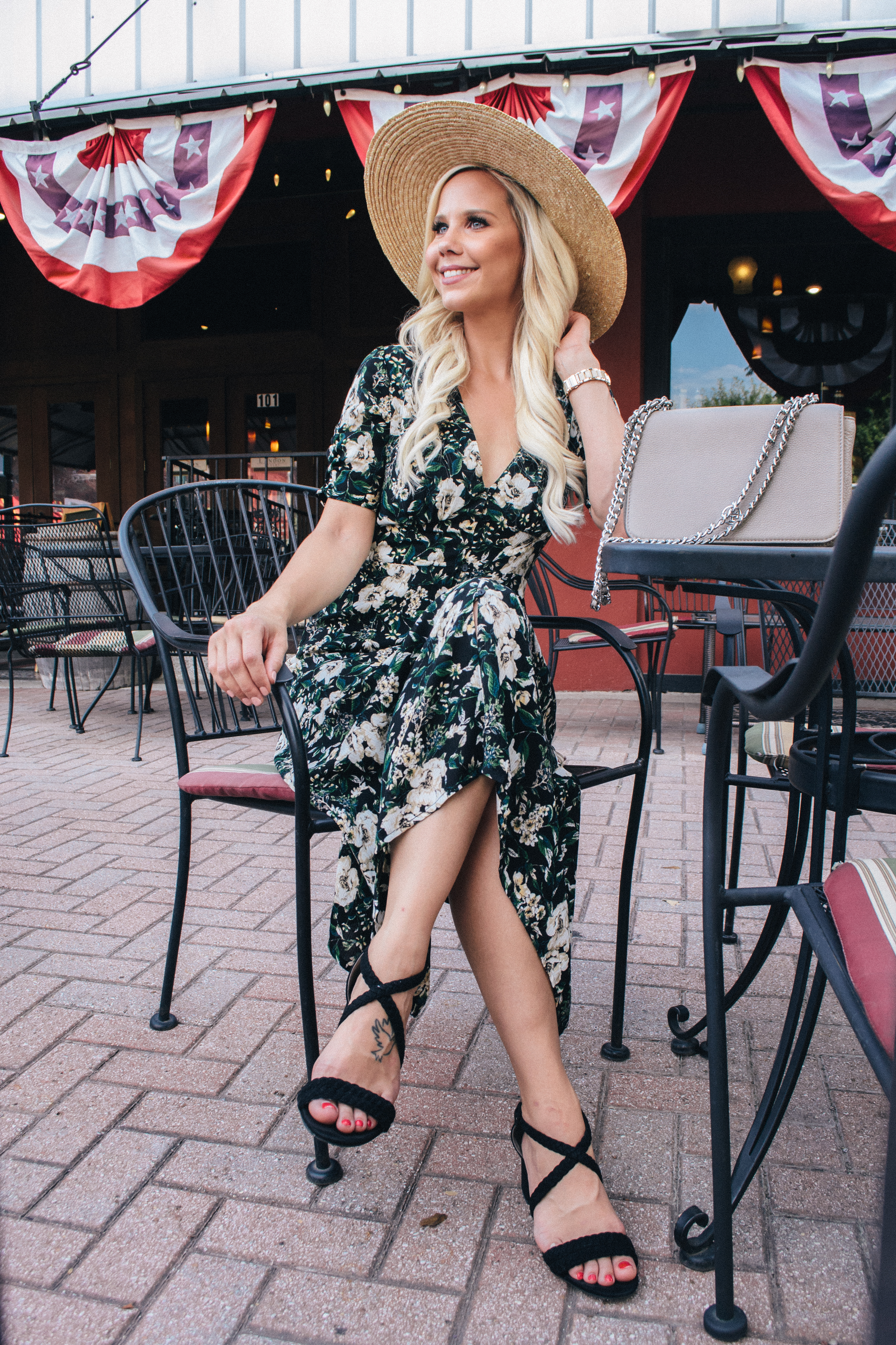 Get your wardrobe ready for fall with this perfect fall transition outfit with this ASTR green floral dress from the Nordstrom Anniversary Sale. #dallasblogger #fashion #fallfashion