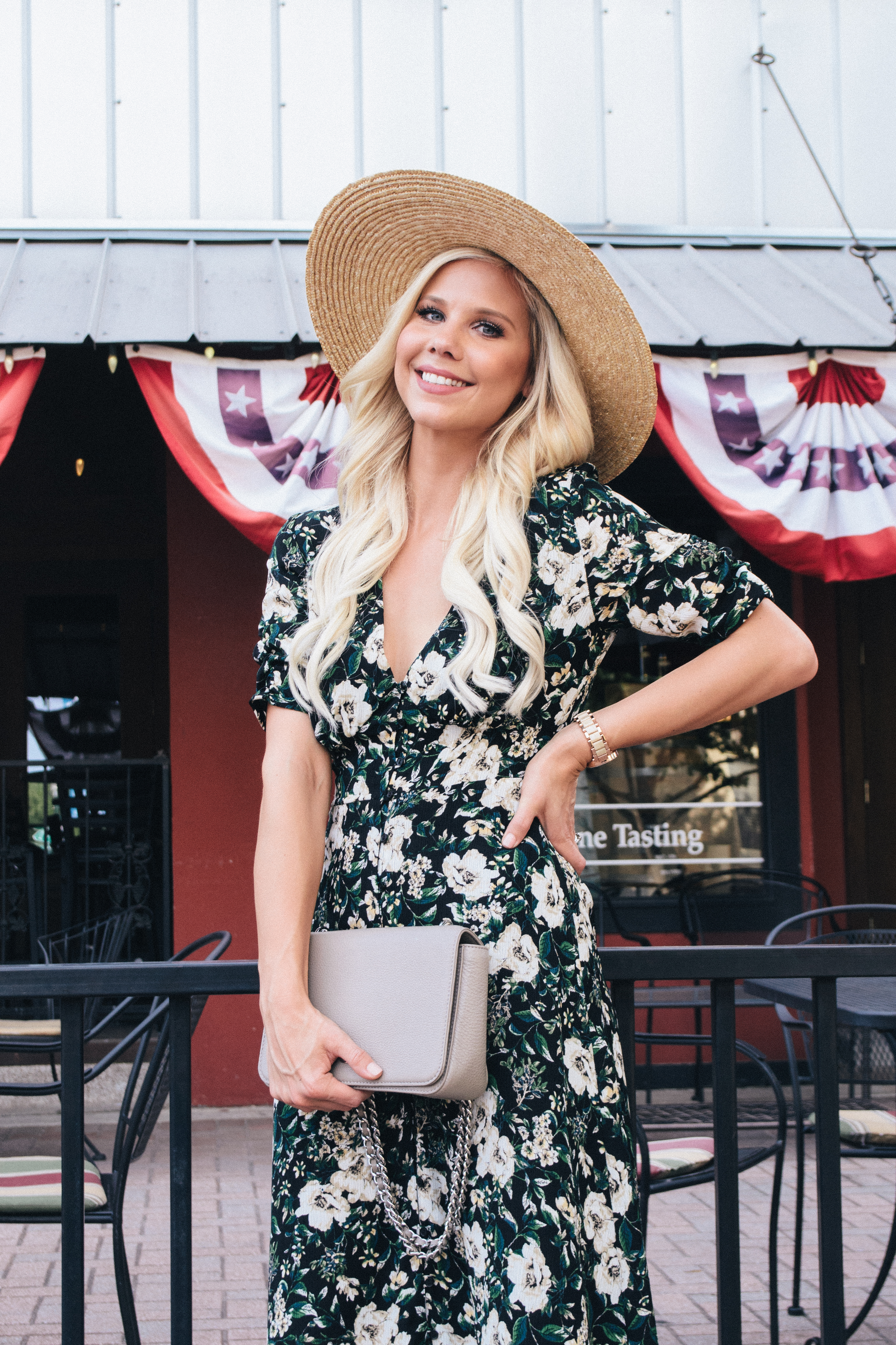 this green and white floral dress is the perfect outfit for fall transition. Get your wardrobe ready for Fall with these tips from Dallas fashion blogger Hannah McDonnell of Glam Life Living 