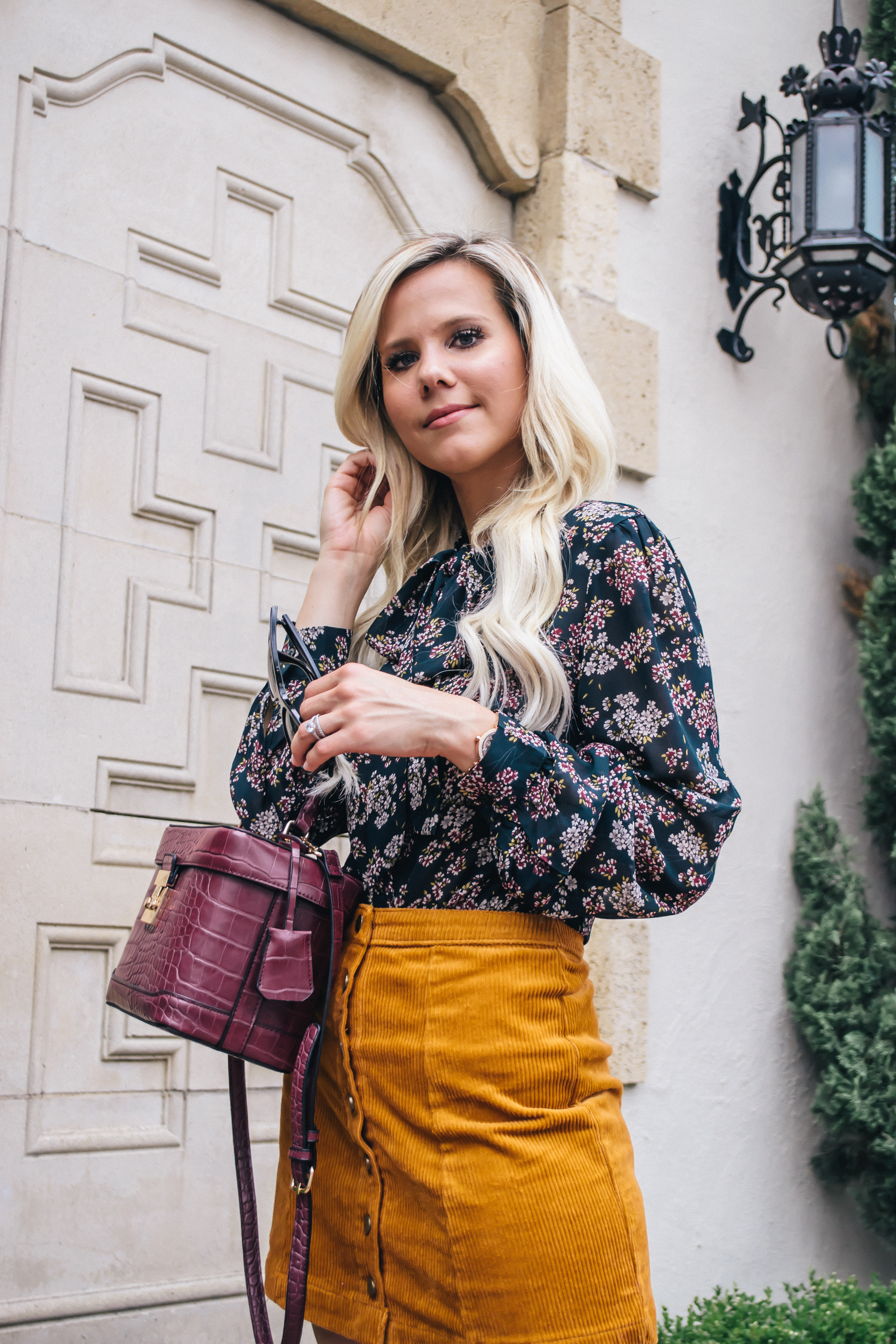 Dallas blogger Hannah McDonnell of Glam Life Living is sharing this in-between seasons fall affordable outfit #fall #fashion #style