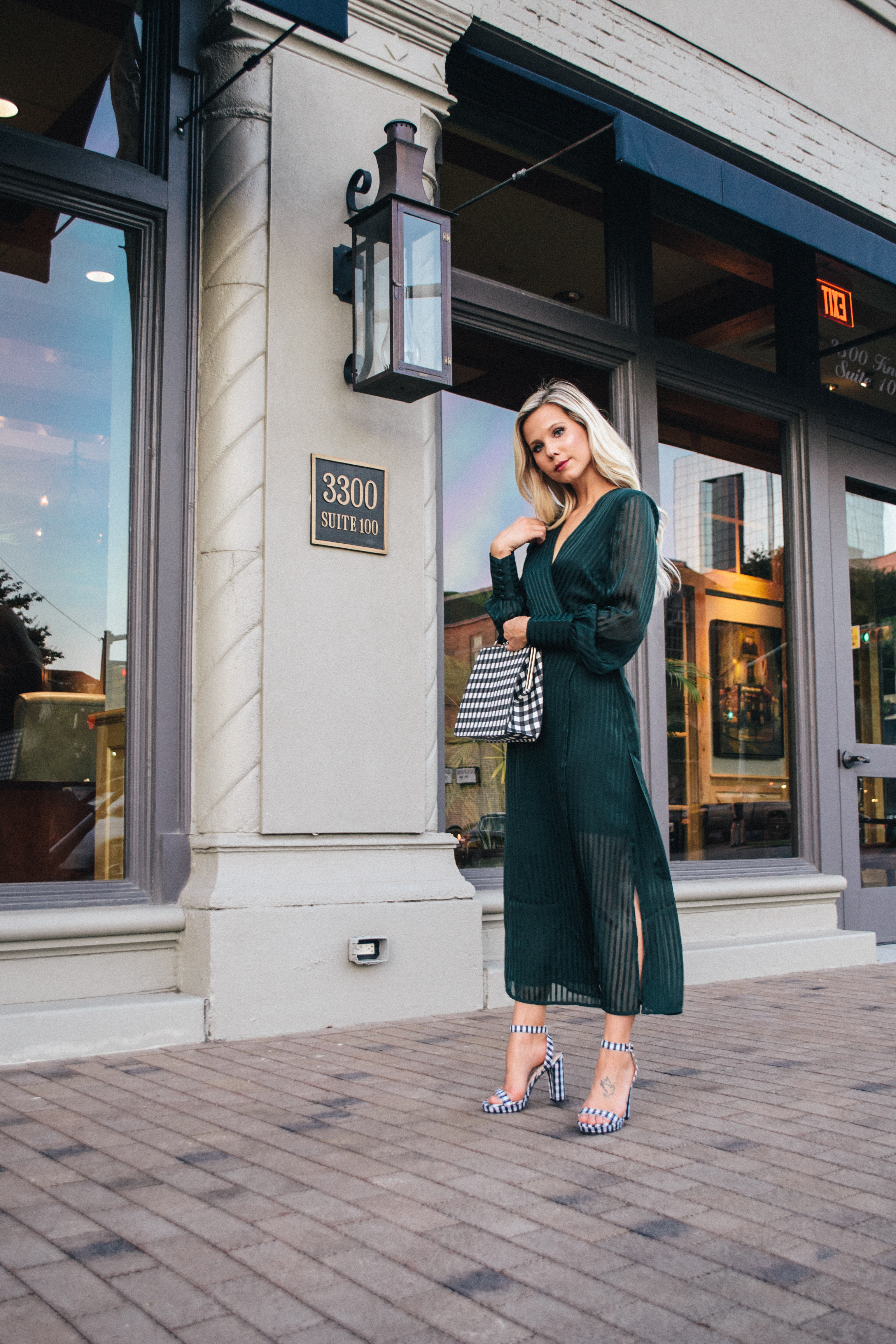 forest green fall occasion dress #fallwedding #falloutfit #style