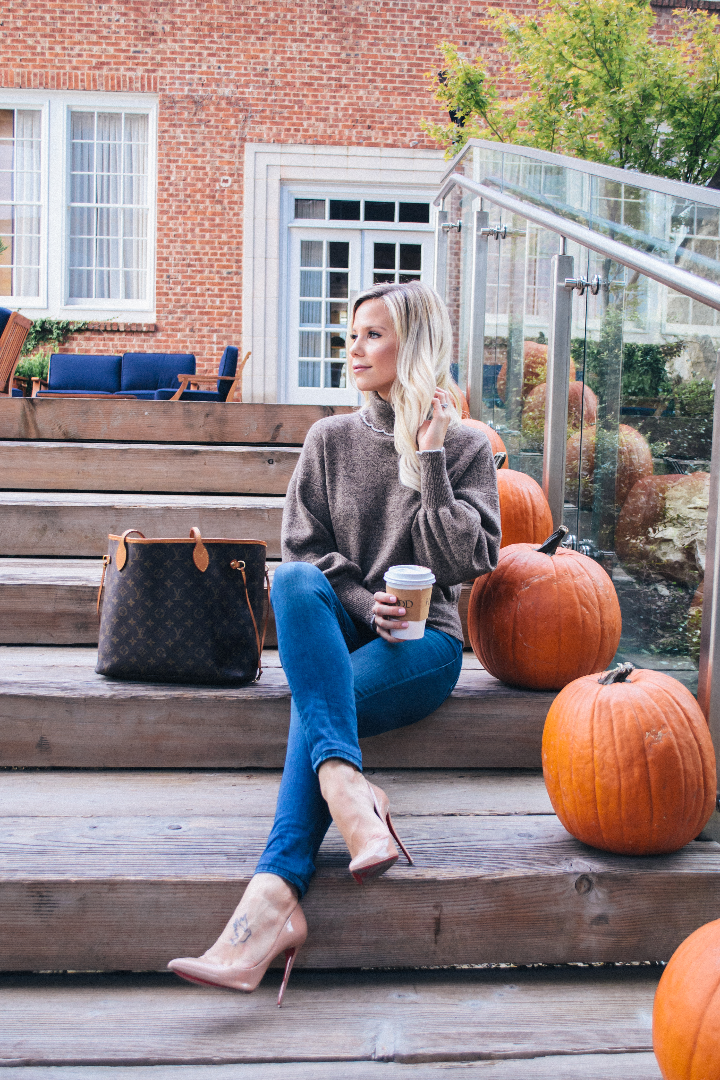 The perfect outfit for the pumpkin patch #fall #pumpkin #falloutfit #fallstyle