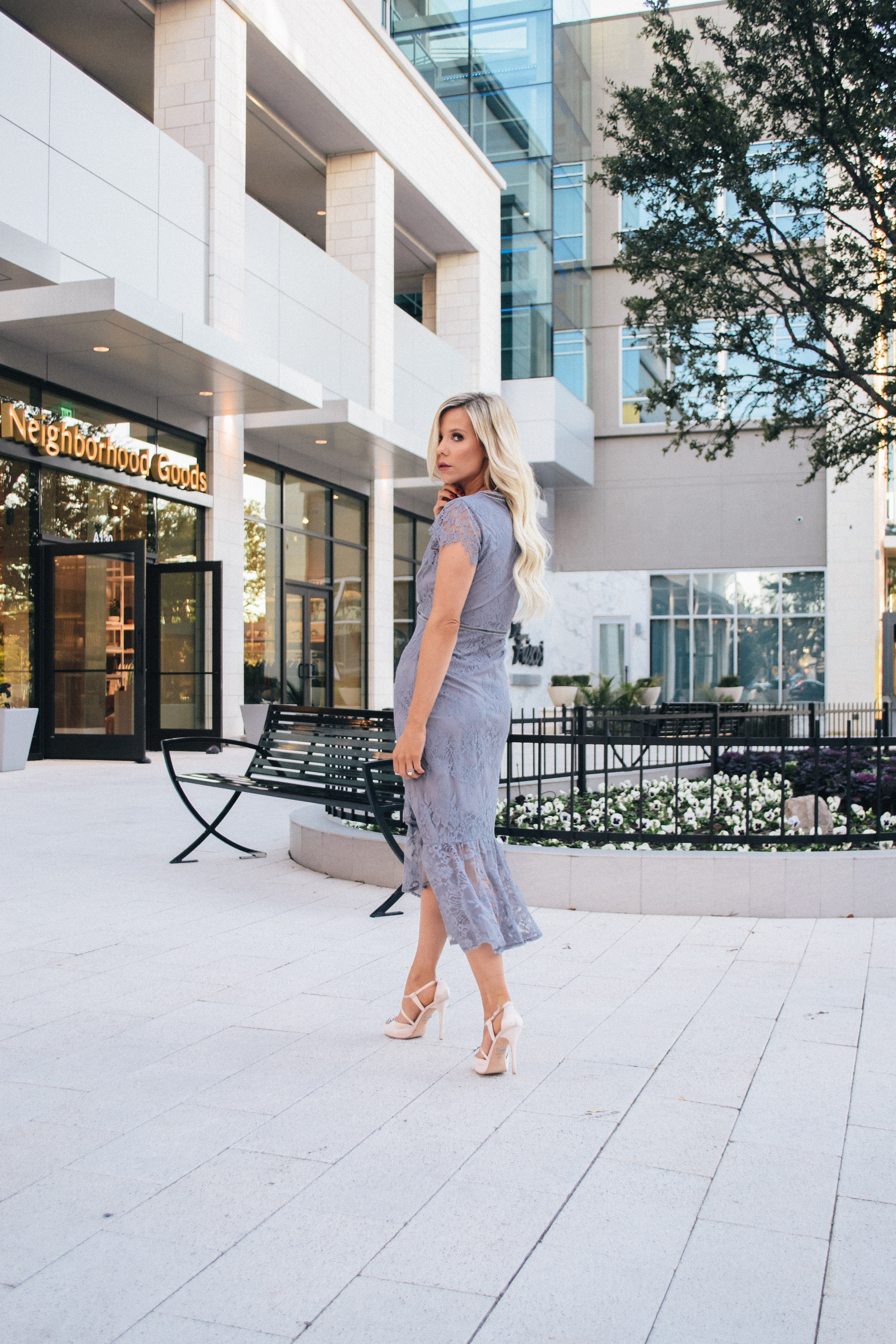 Silver Lace Dress #holidaydress #holidaypartydress #holidayparty #lacedress