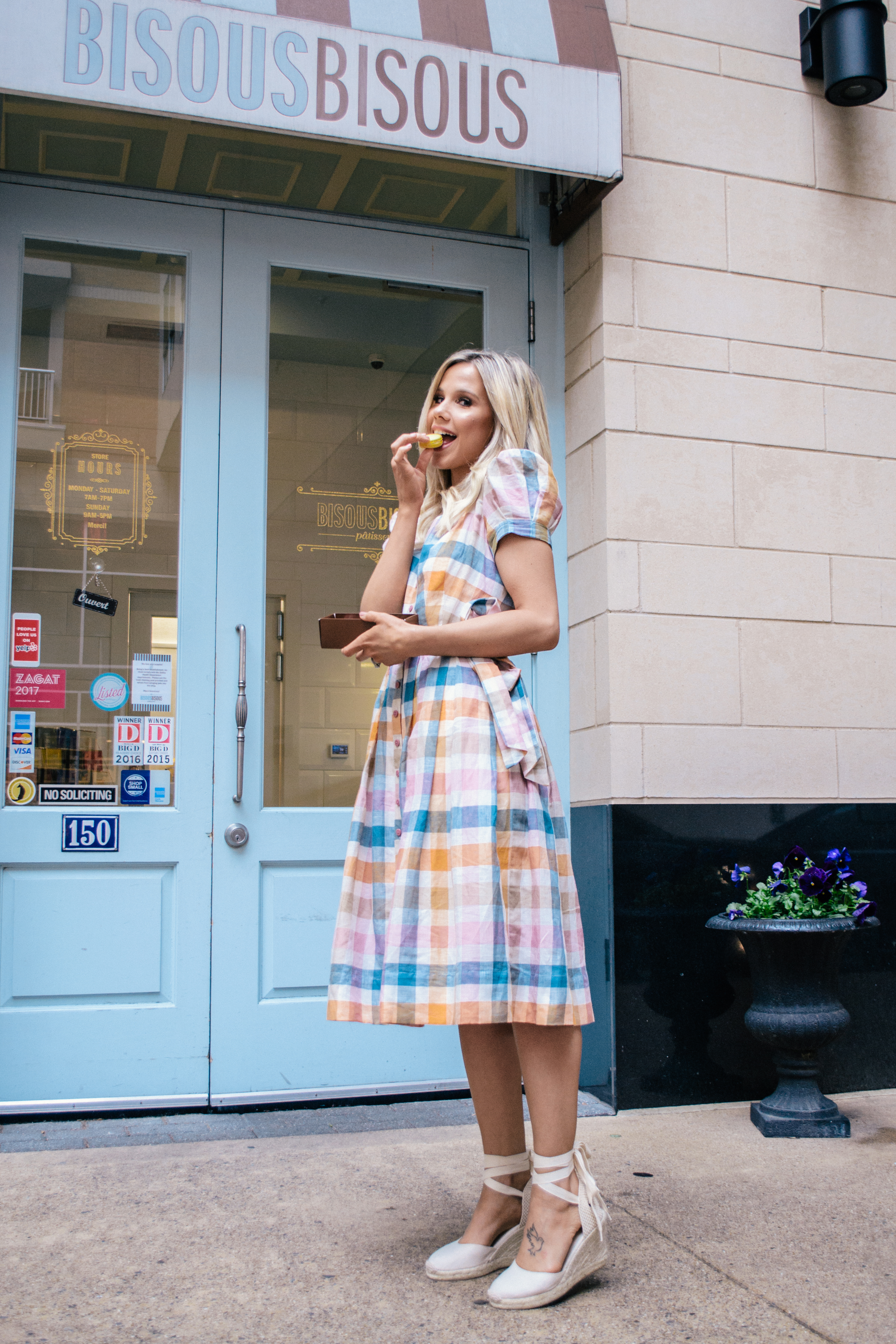 What to Wear to Spring Showers, baby shower outfit, bridal shower outfit, plaid dress, gmg, gal meets glam collection dress, poppy dress, colorful dress #gmg #galmeetsglam #plaiddress