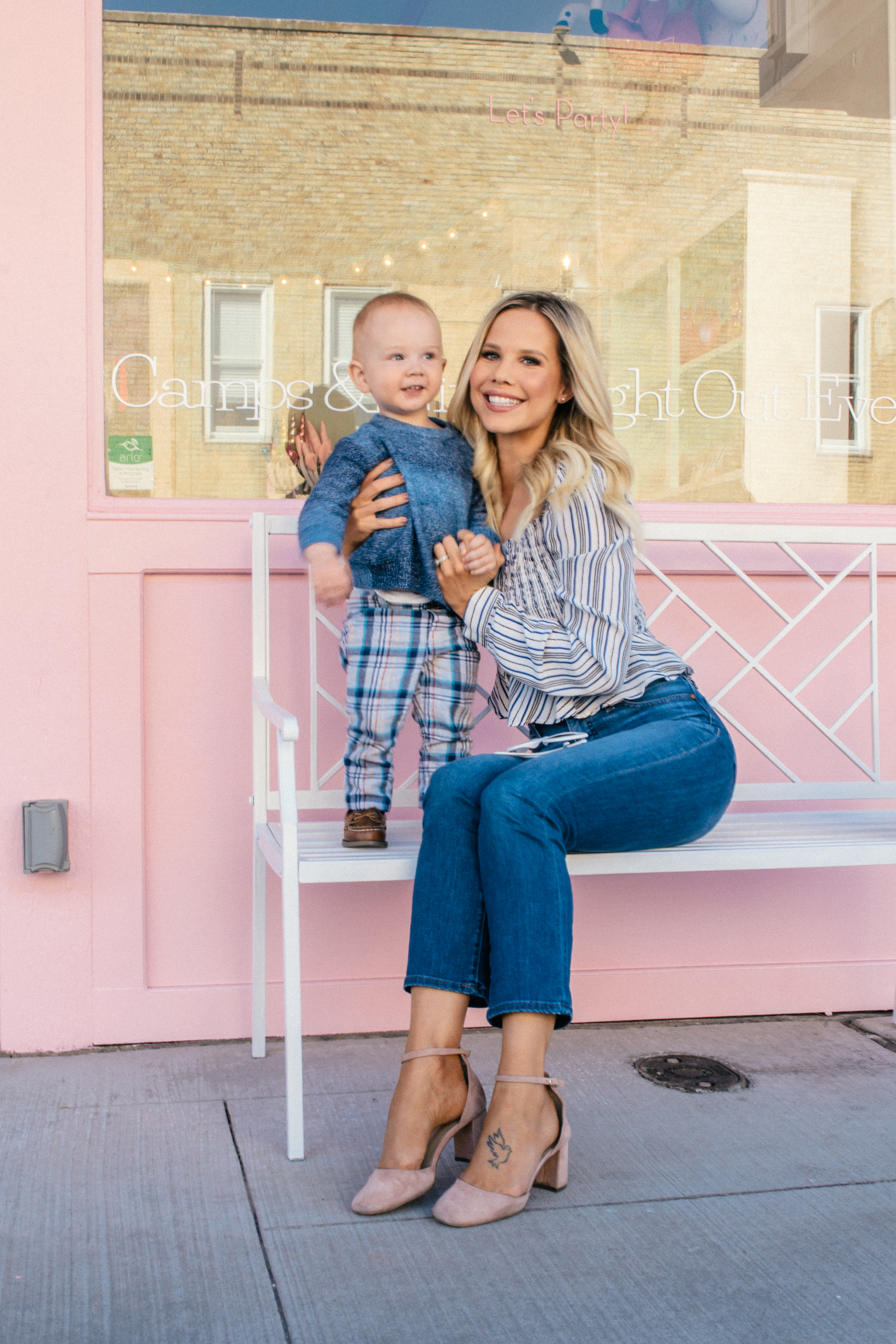 Instagram mom, toddler mom, mom outfit, mom life, mom blogger, mommy blogger, stylish mom, Glam Life Living #momblogger #momlife #mommyblogger