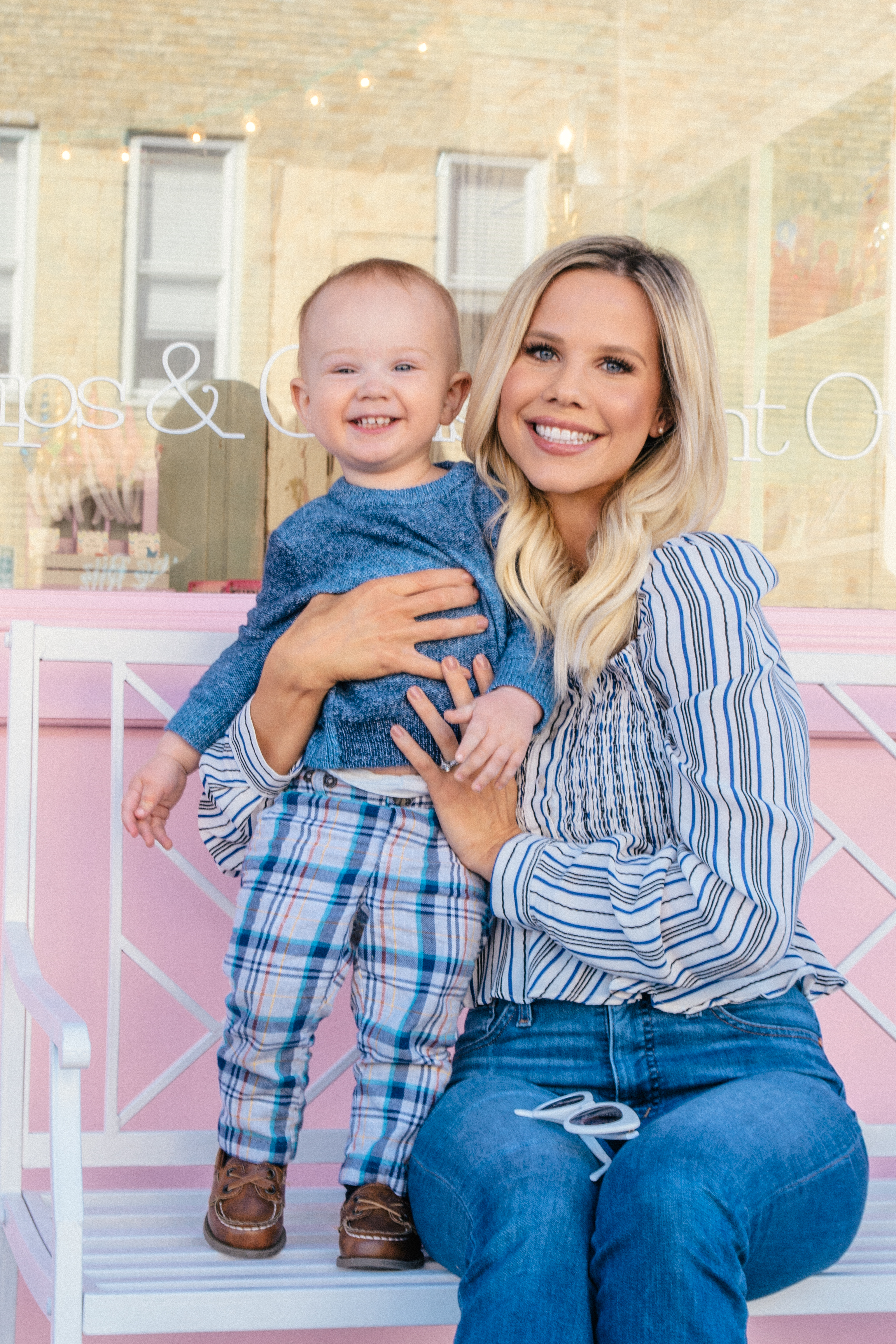 Instagram mom, toddler mom, mom outfit, mom life, mom blogger, mommy blogger, stylish mom, Glam Life Living #momblogger #momlife #mommyblogger