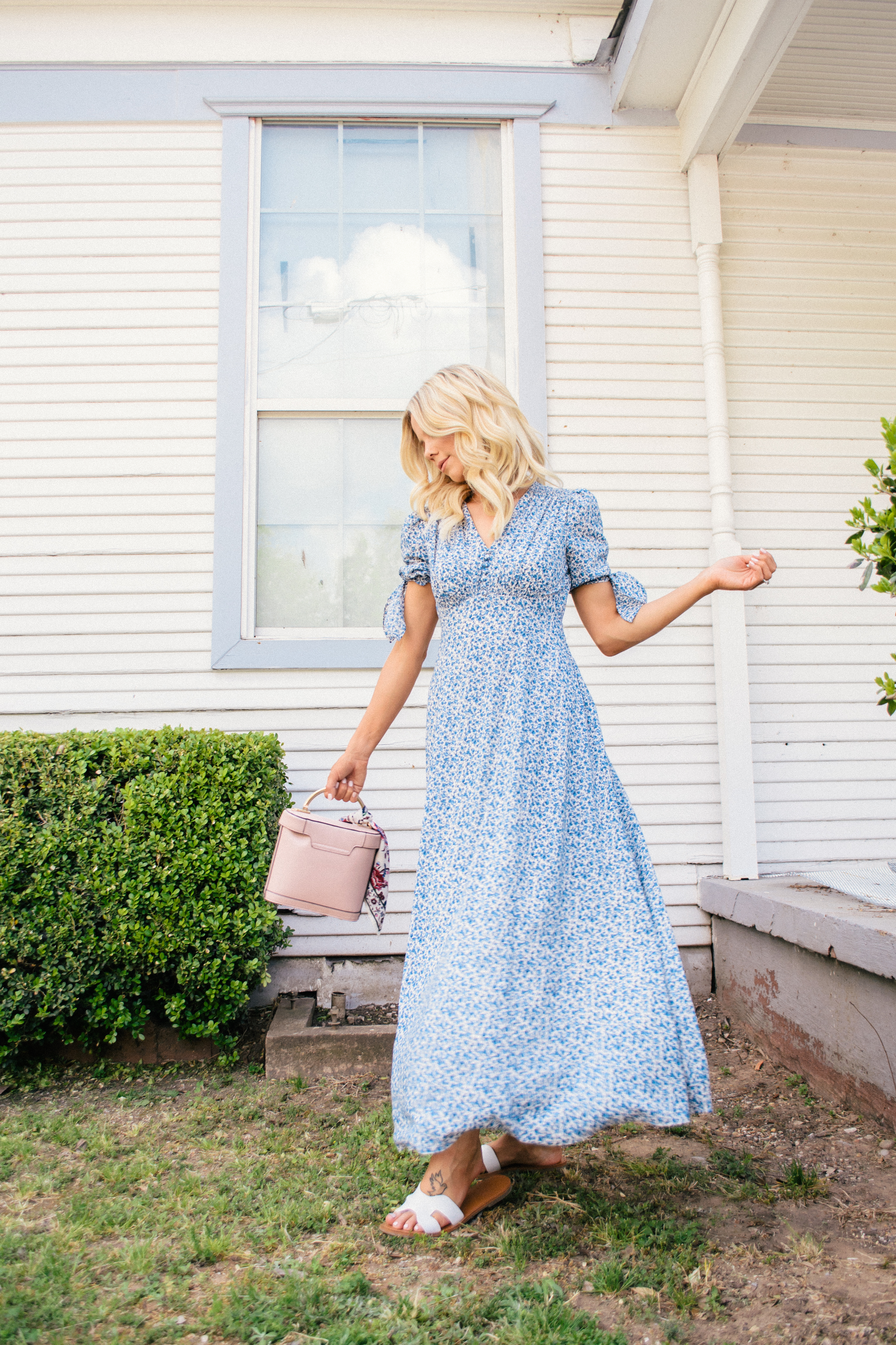 Gal Meets Glam Aurora Dress, Easter Dress, Easter outfit, easter style #galmeetsglam #easter #easterdress #easteroutfit