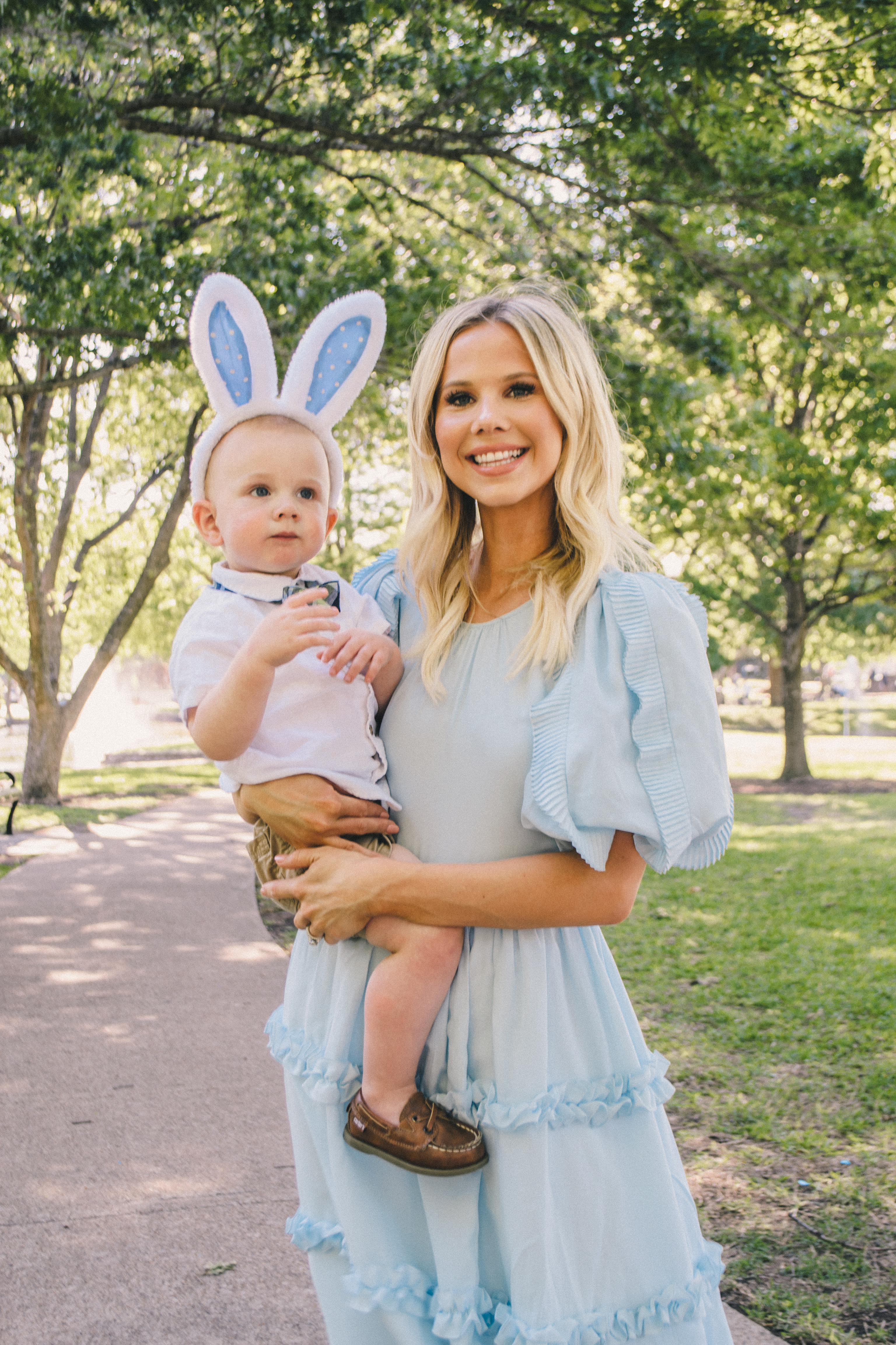 Easter Family Photos, family photos, family pictures, easter #easter #familyphotos