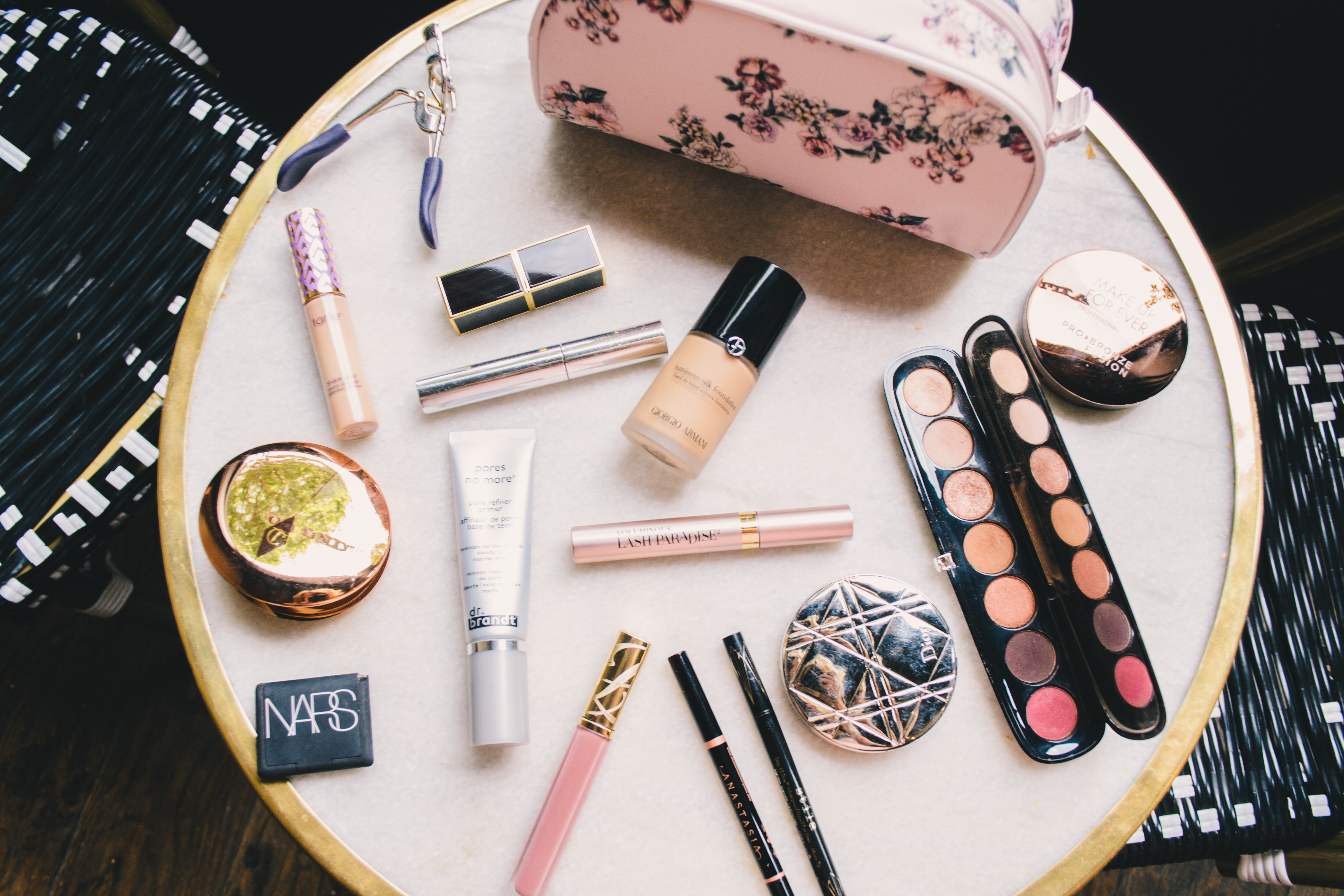 Sephora 2019 VIB Sale, What's in My Makeup Bag, luxury makeup products, high end makeup products, Glam Life Living makeup, Hannah McDonnell makeup, floral makeup bag #makeup #sephorasale #vibsale #luxemakeup