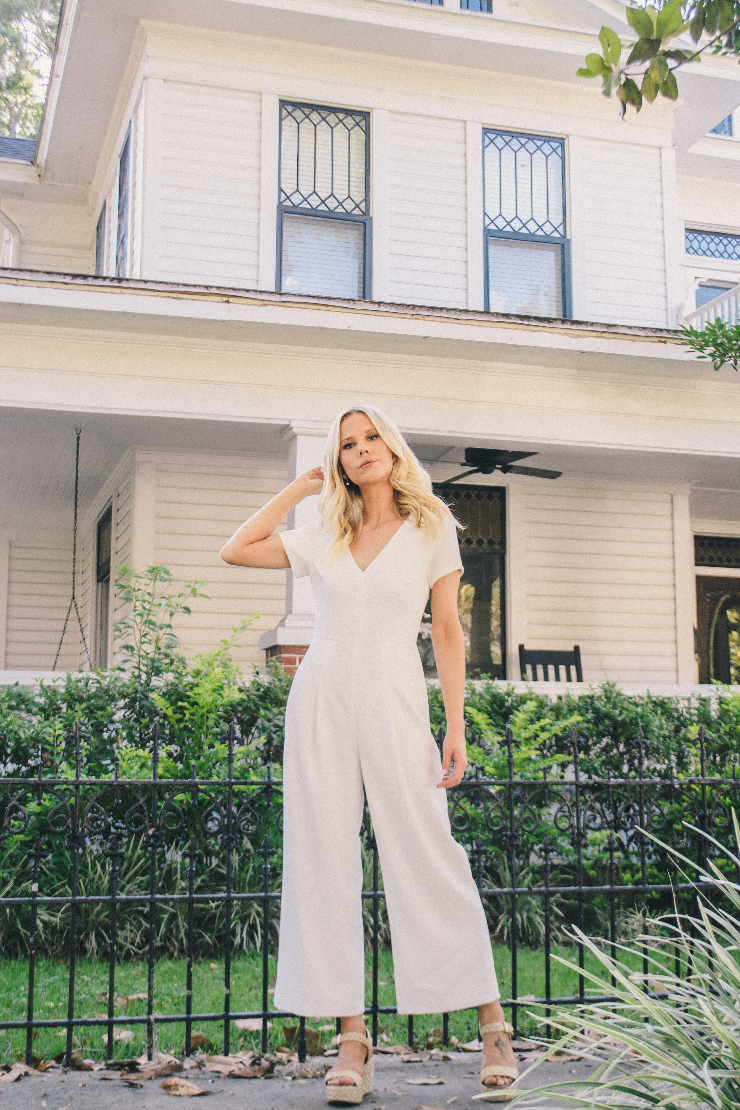 white jumpsuits for a bride, bride to be outfits, bride to be jumpsuit, white jumpsuit #whitejumpsuit #bridetobe #jumpsuit