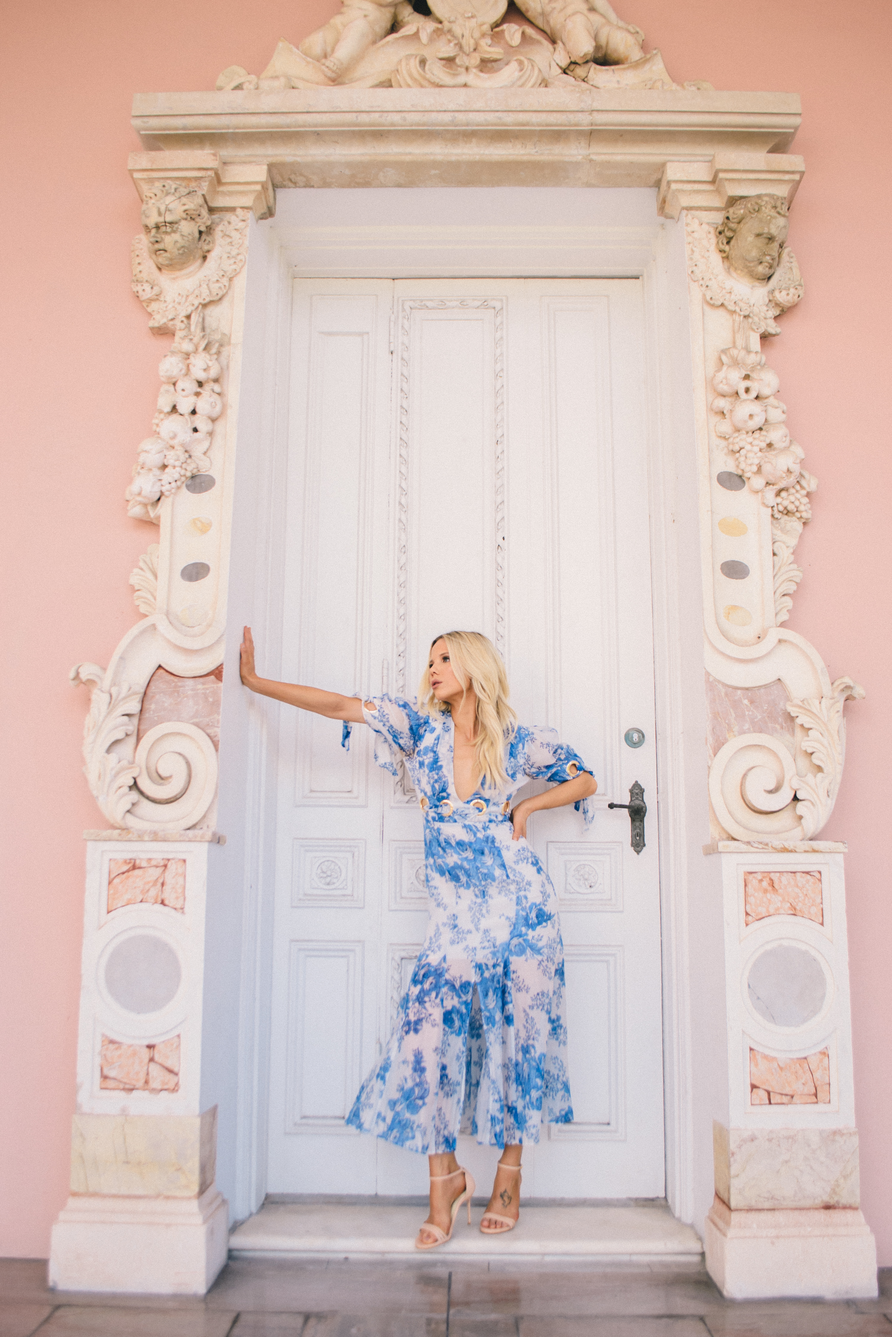 Only Everything Midi Dress Alice Mccall, blue floral maxi dress, summer style, Glam Life Living, feminine stye, feminine glam style 