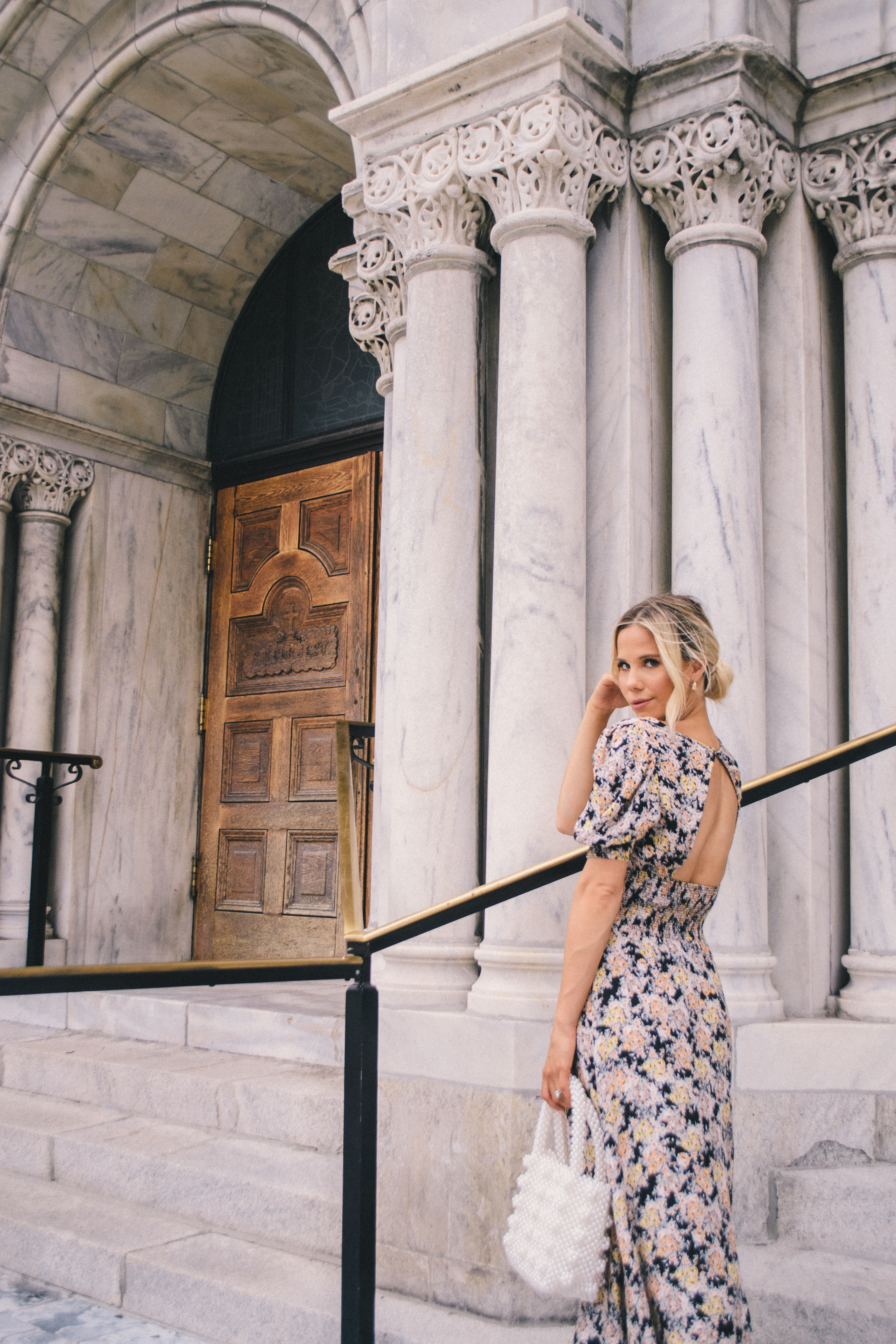 Fall wedding guest dress, floral puff sleeve dress, fall florals, fall outfit, fall style, fall style 2019, #falloutfit #fallstyle #fallflorals 