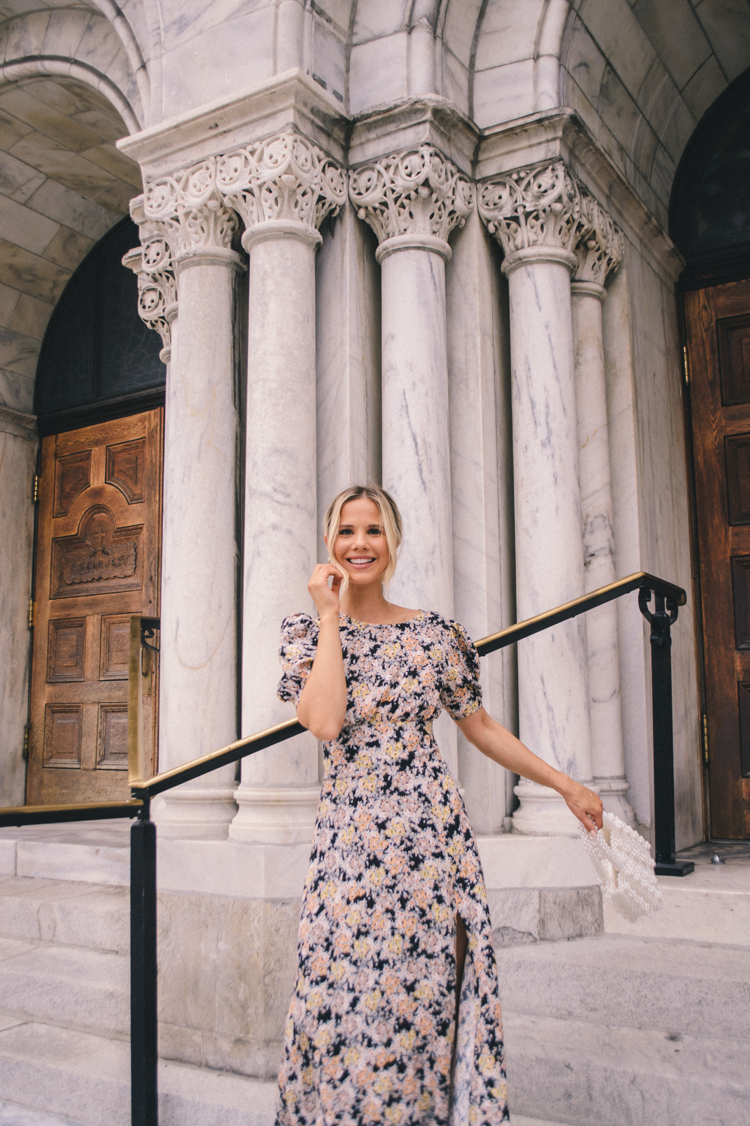 Fall wedding guest dress, floral puff sleeve dress, fall florals, fall outfit, fall style, fall style 2019, #falloutfit #fallstyle #fallflorals 