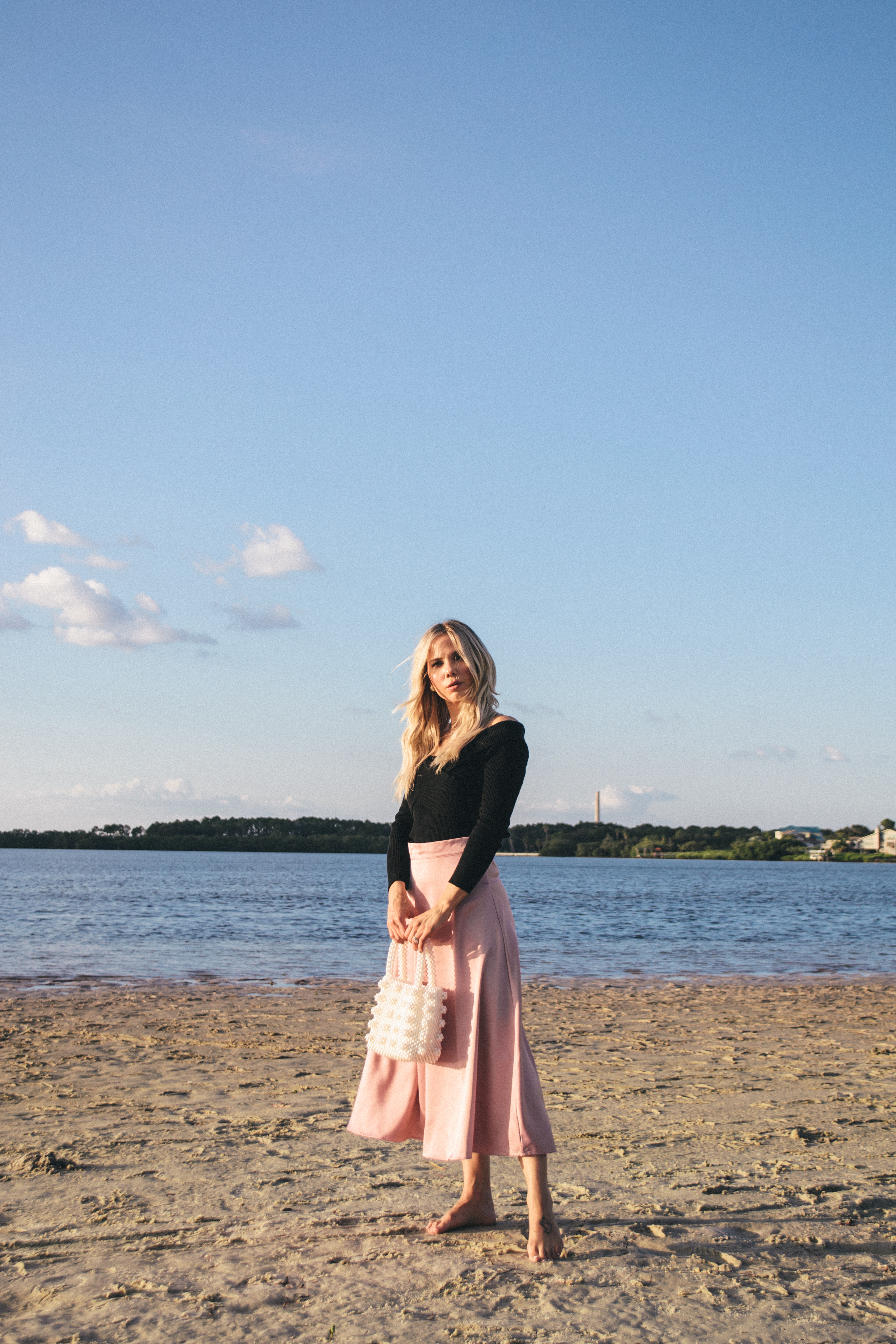 beach date night, silk skirt, pink satin skirt, beach photos, beach pictures, photoshoot on the beach 