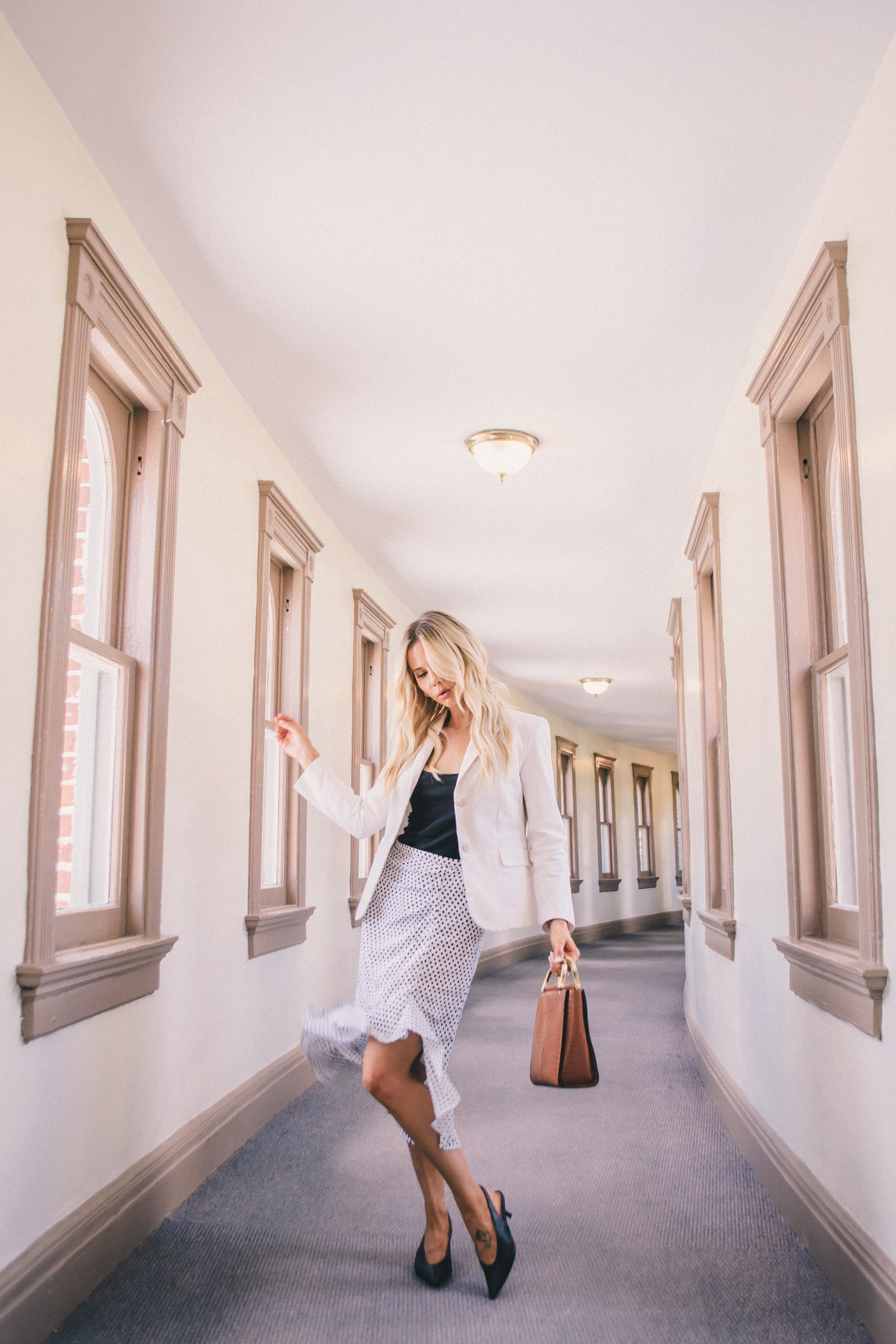 Polka dot skirt and white blazer work outfit, classy work outfit, french girl work outfit #frenchgirl #workoutfit 