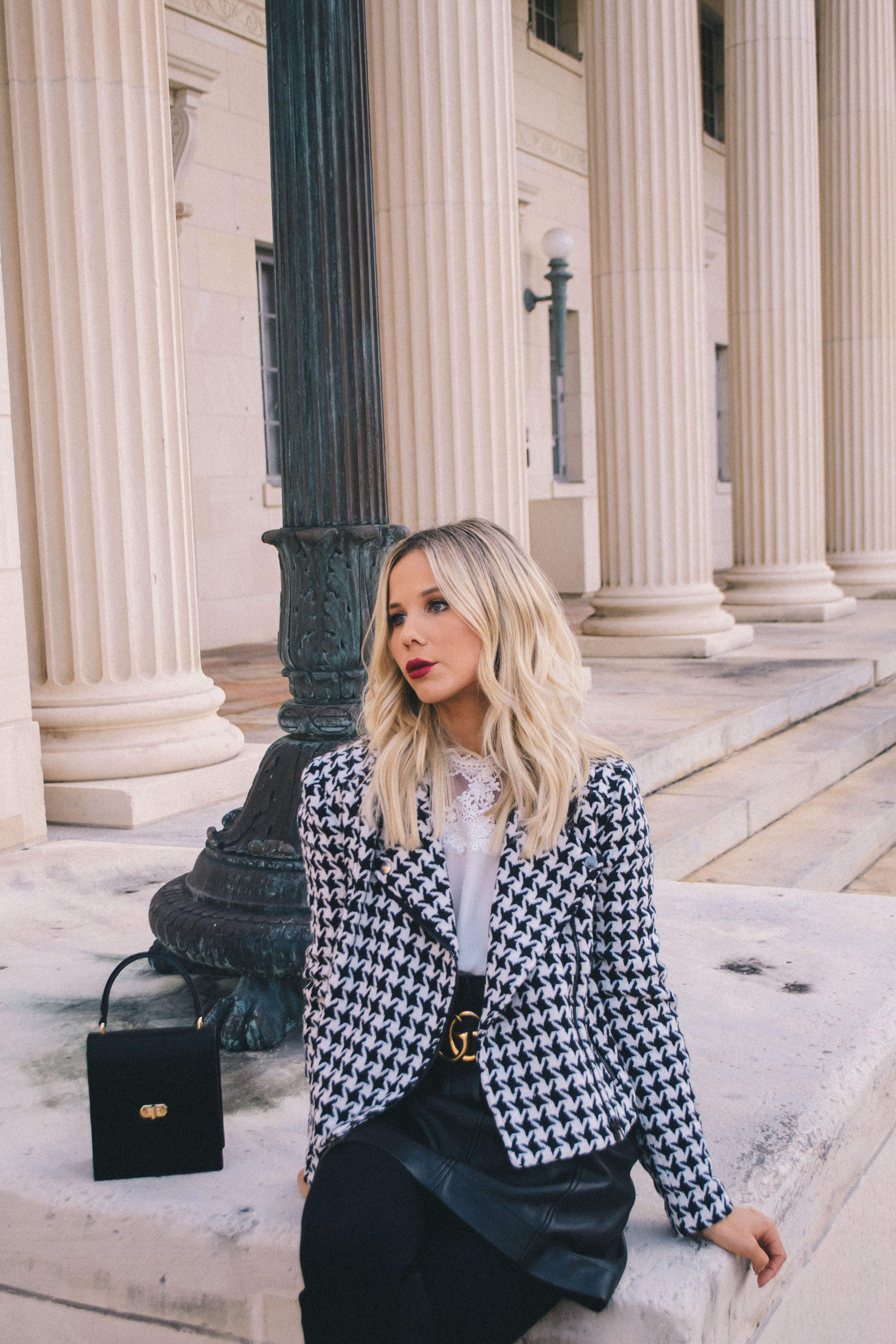 Wardrobe staples to put on your Christmas List, christmas list 2019, Christmas Gift Guide for her, gift guide for the fashion lover #giftguide #christmaslist #fashionlover #wardrobestaples #houndstooth 