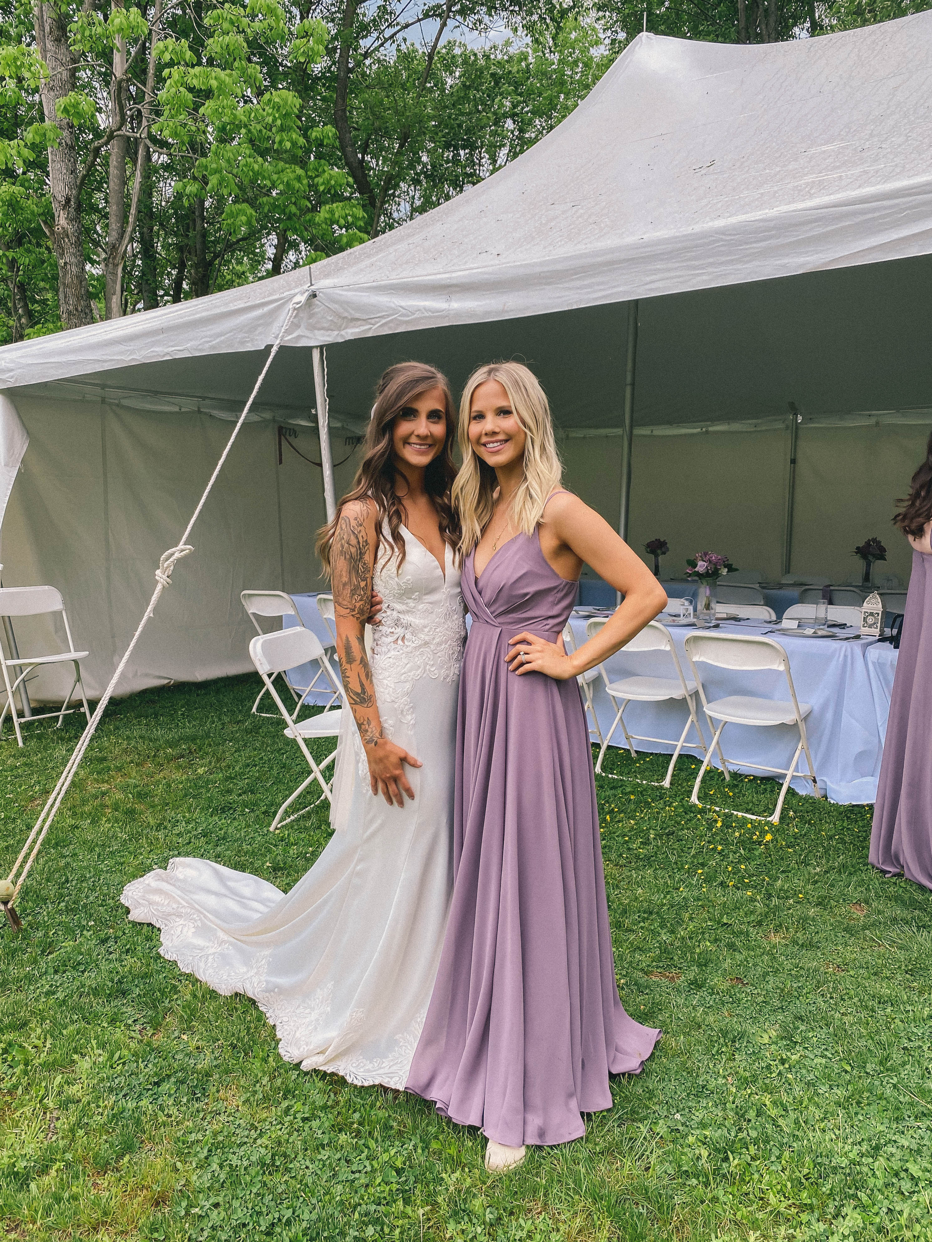 Country wedding with bride and bridesmaids #countrywedding #farmwedding 