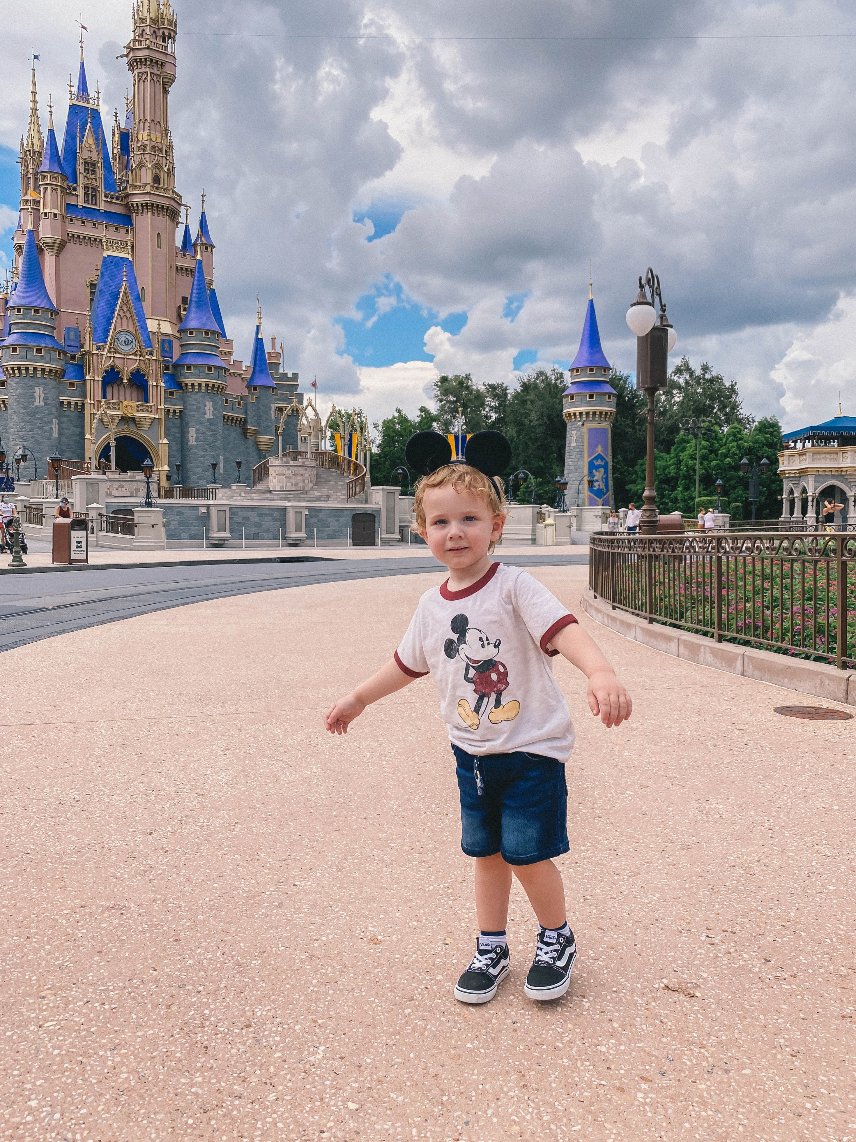 Little Boy Disney Parks Outfit #disneyoutfitkids #disneyoutfit